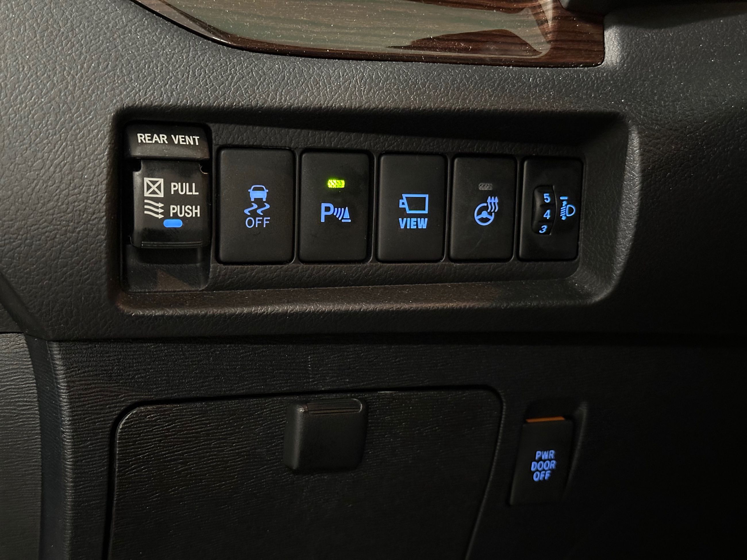 2020 Toyota Sienna in Vancouver, British Columbia
