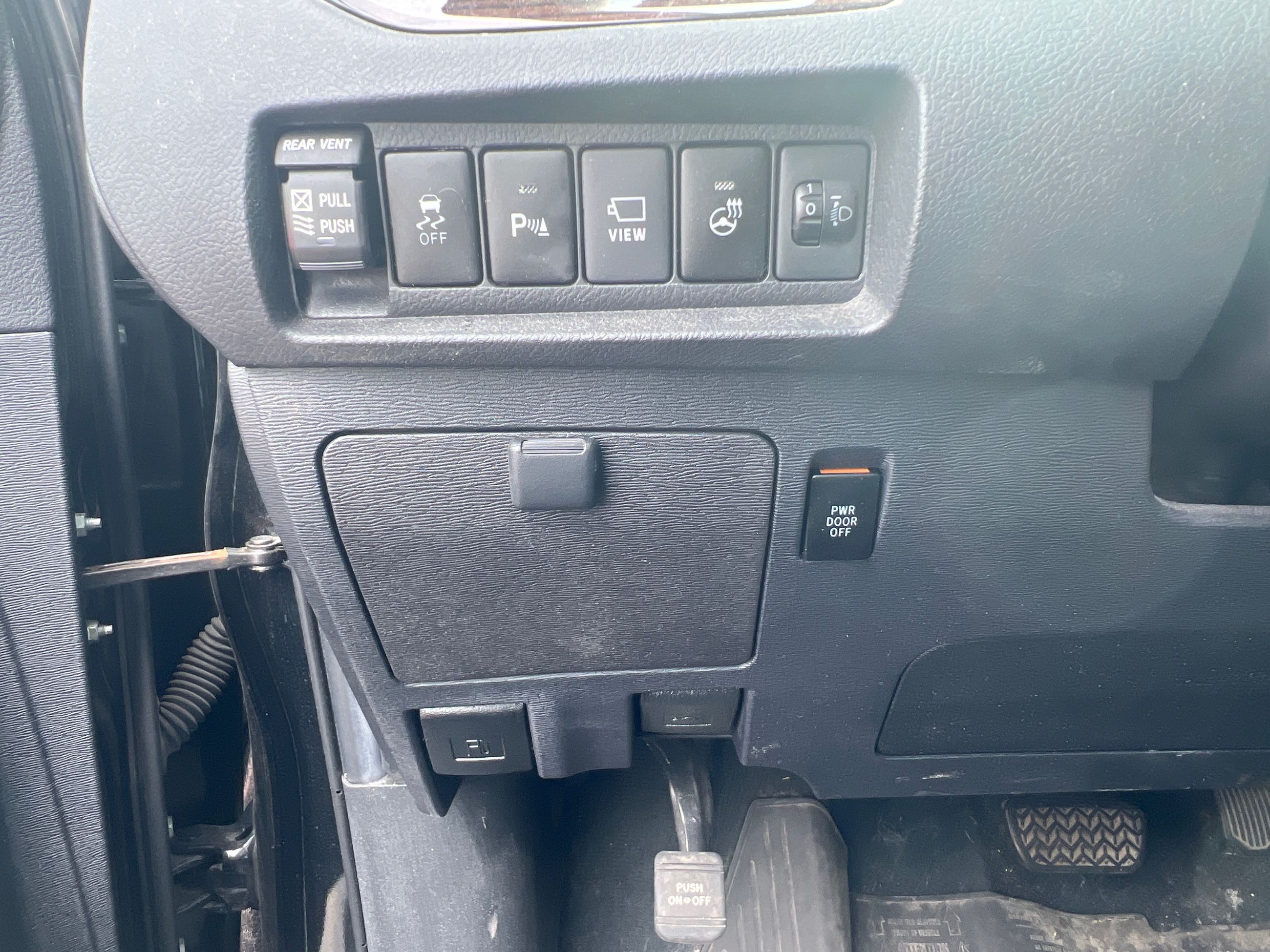 2020 Toyota Sienna in Bolton, Ontario
