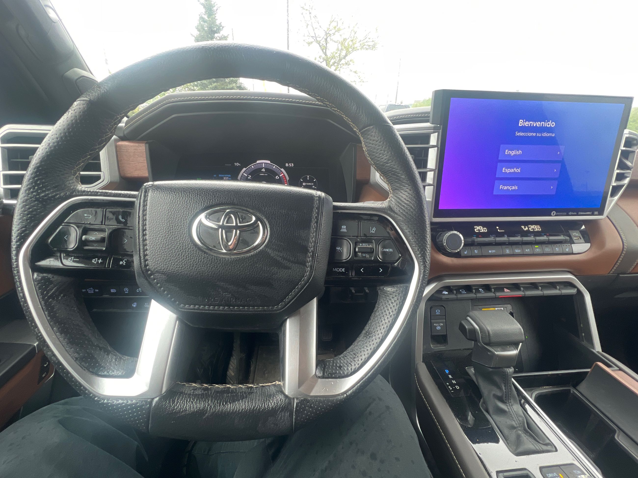 Toyota TUNDRA 4X4  2023 à Bolton, Ontario