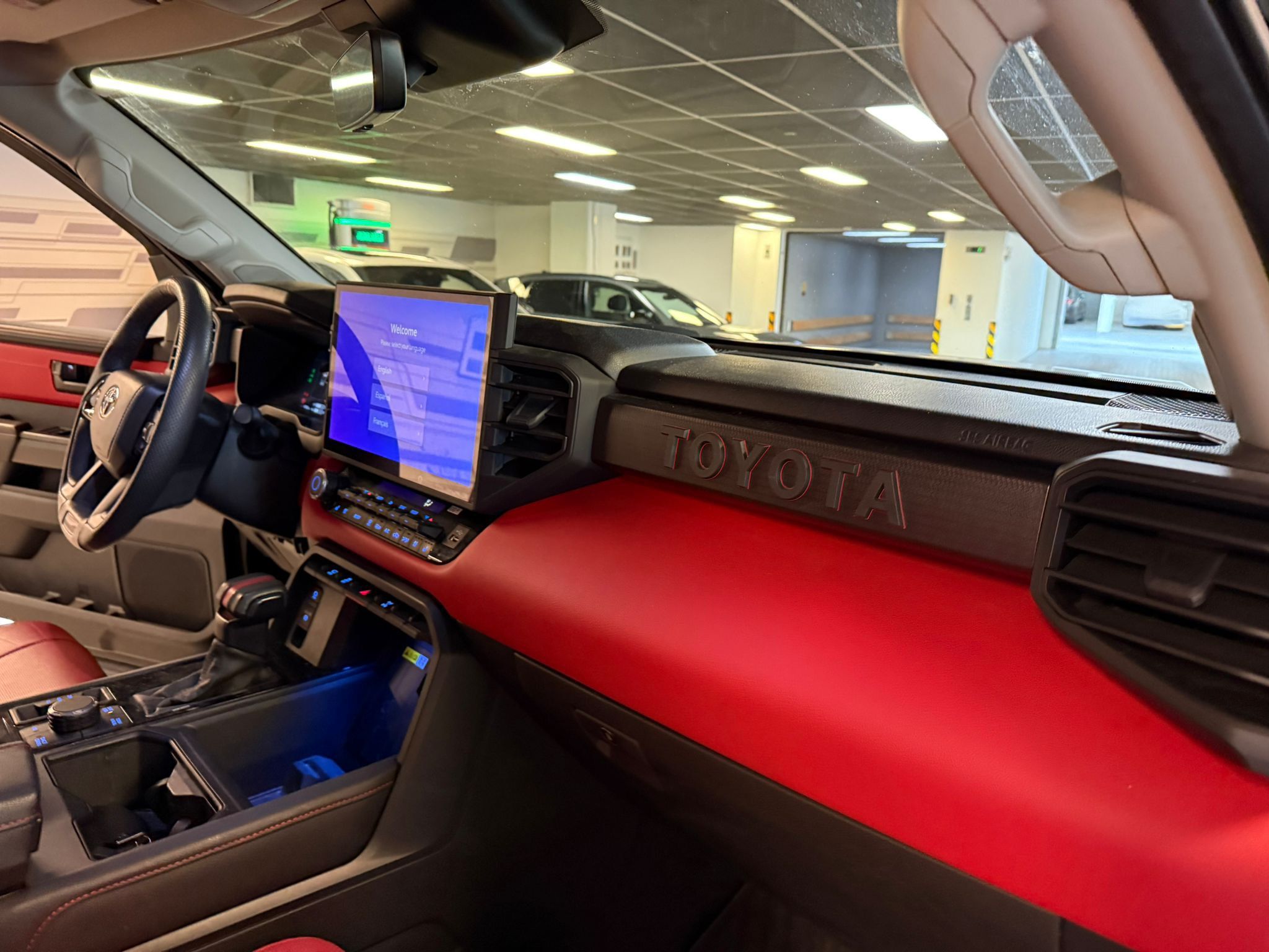 Toyota Tundra 4X4  2023 à Vancouver, Colombie-Britannique