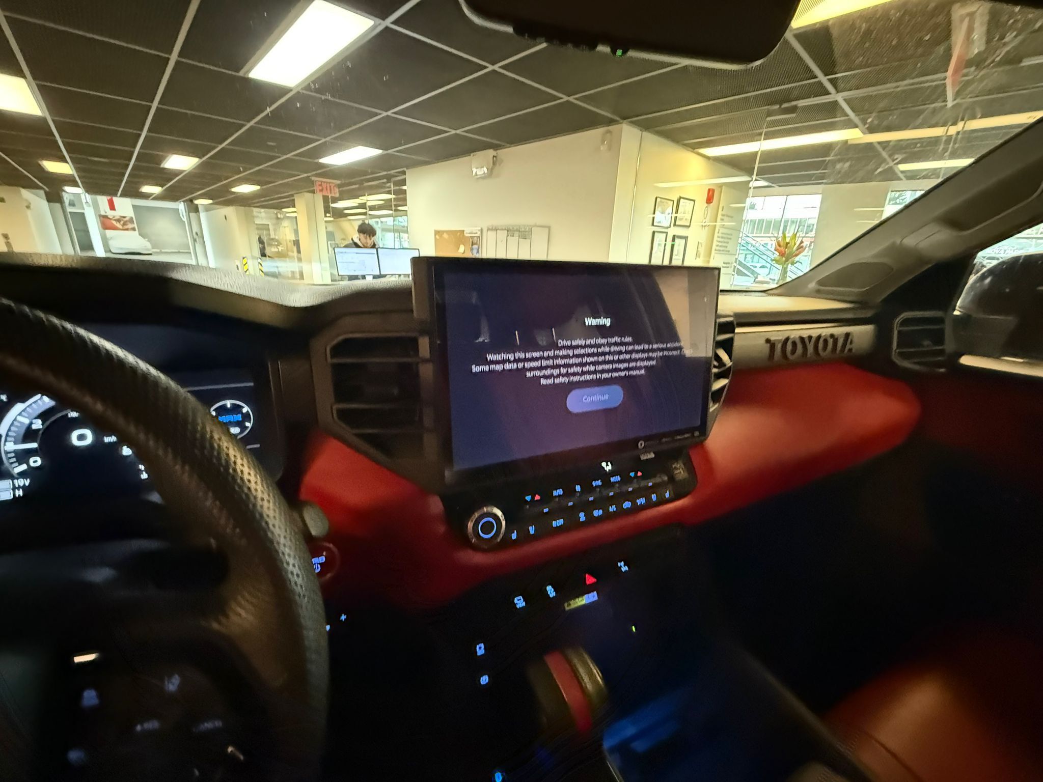 Toyota Tundra 4X4  2023 à Vancouver, Colombie-Britannique