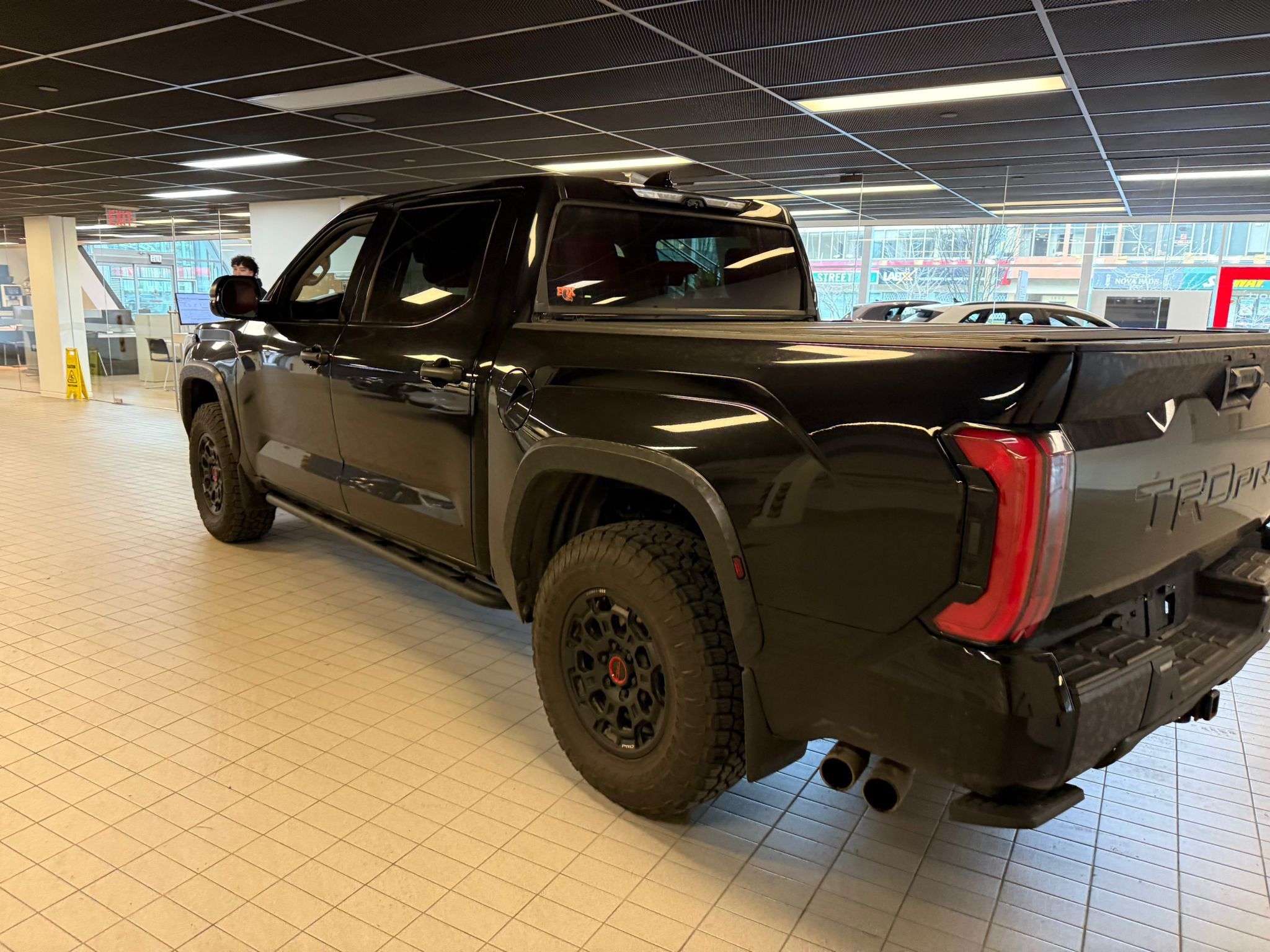 Toyota Tundra 4X4  2023 à Vancouver, Colombie-Britannique