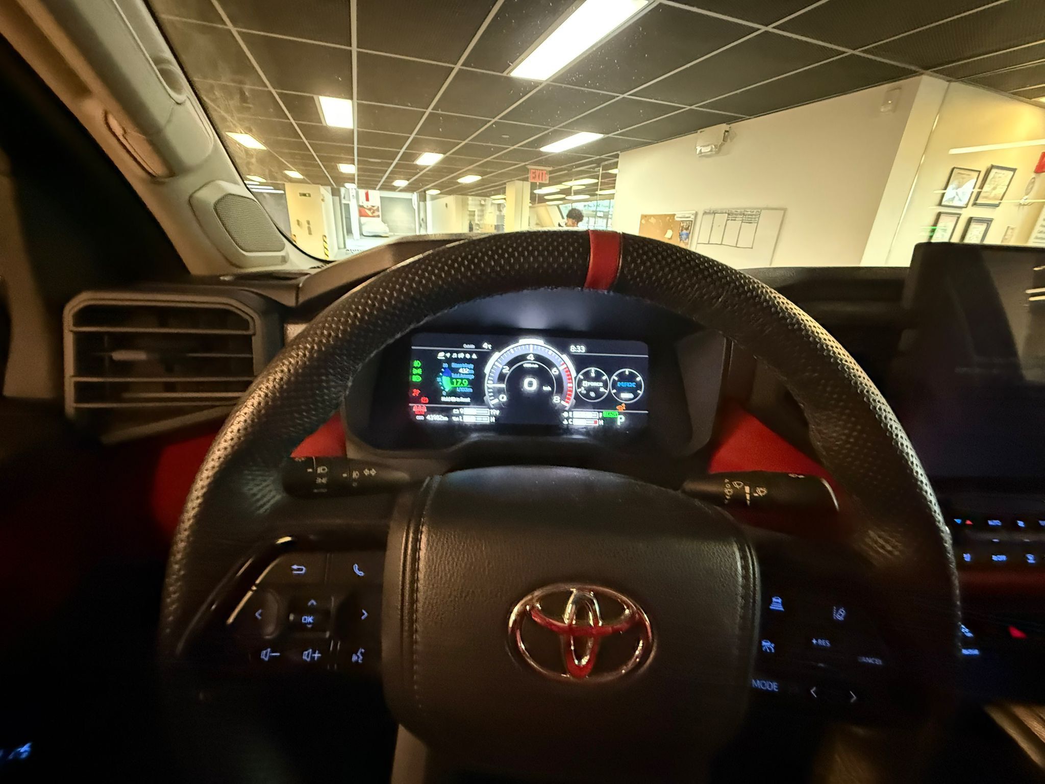 Toyota Tundra 4X4  2023 à Vancouver, Colombie-Britannique