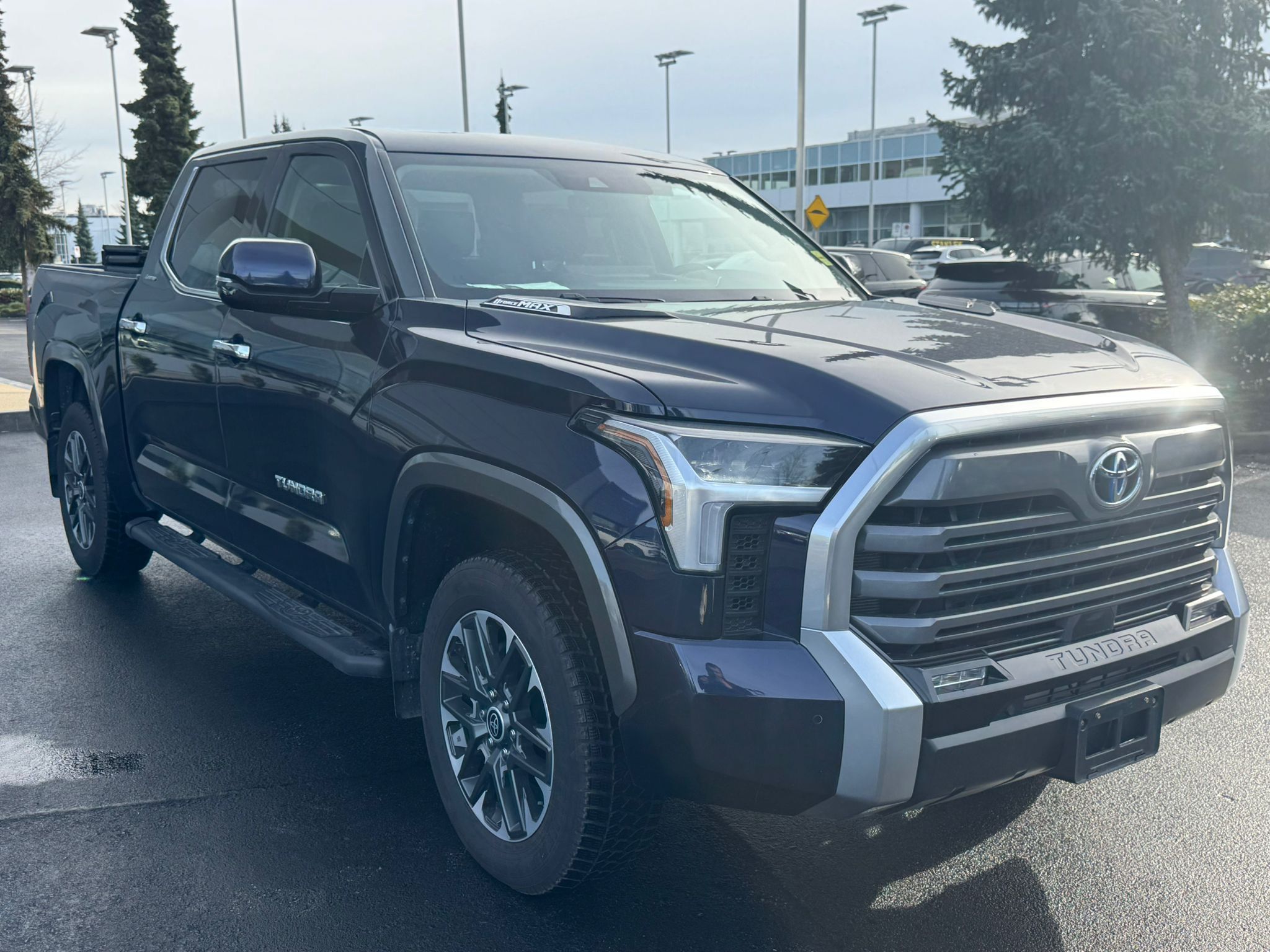 2022  Tundra Hybrid