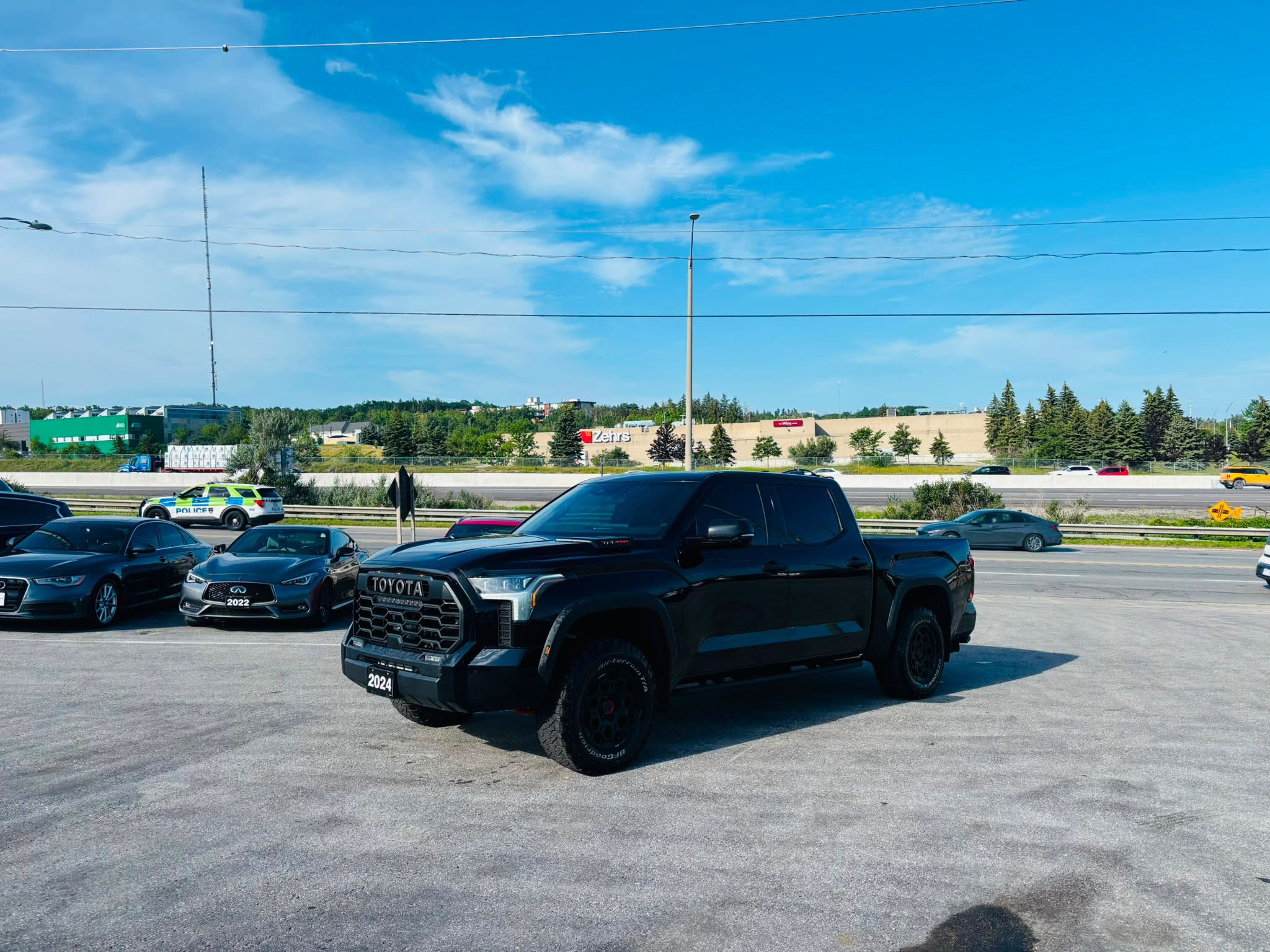 Toyota Tundra Hybrid  2024 à Barrie, Ontario