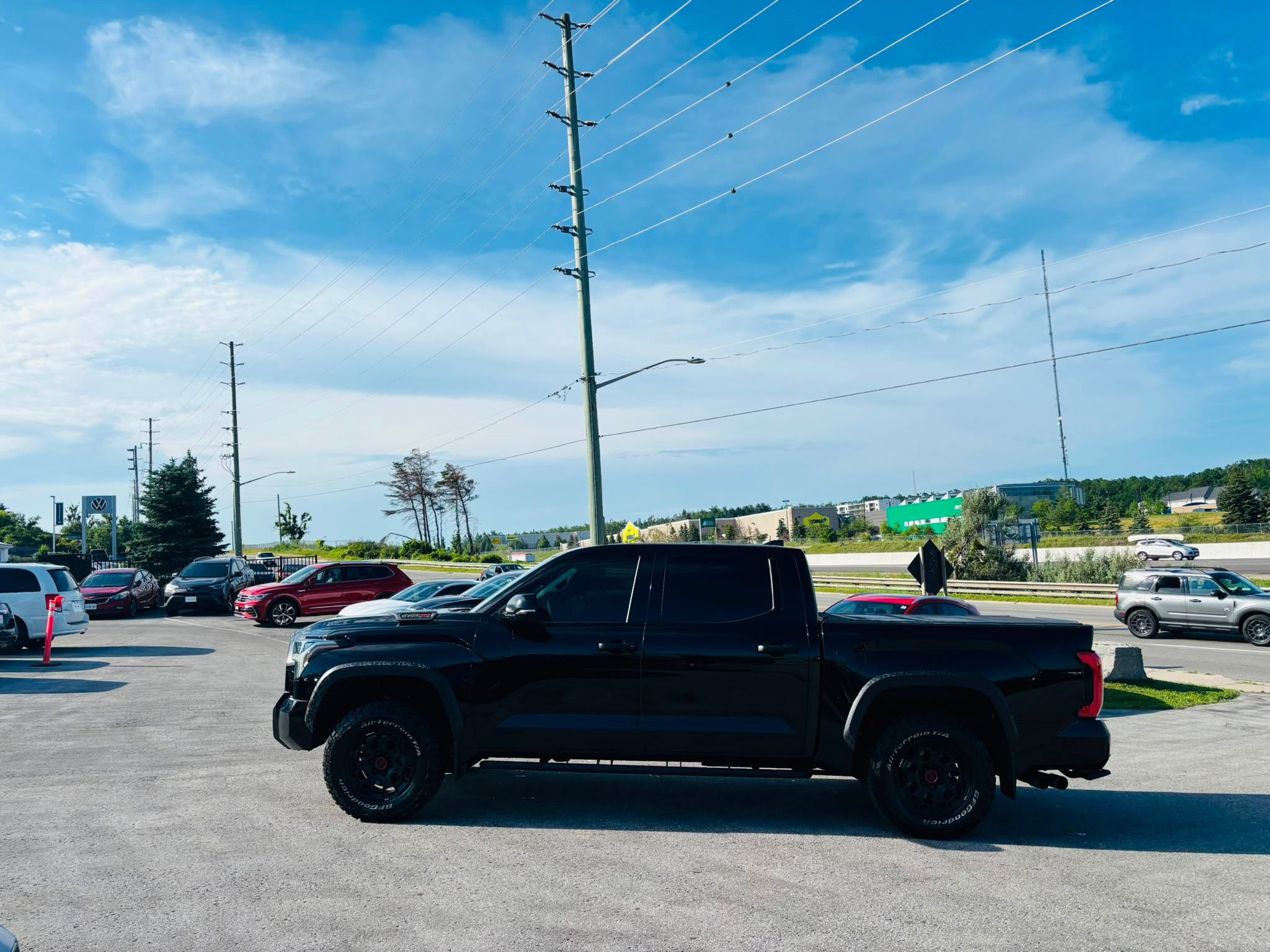 Toyota Tundra Hybrid  2024 à Barrie, Ontario