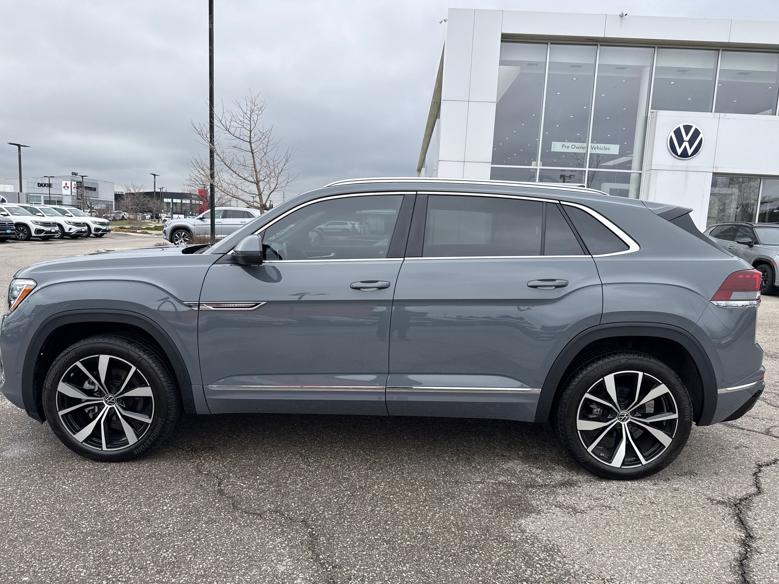 2024 Volkswagen Atlas Cross Sport in Mississauga, Ontario