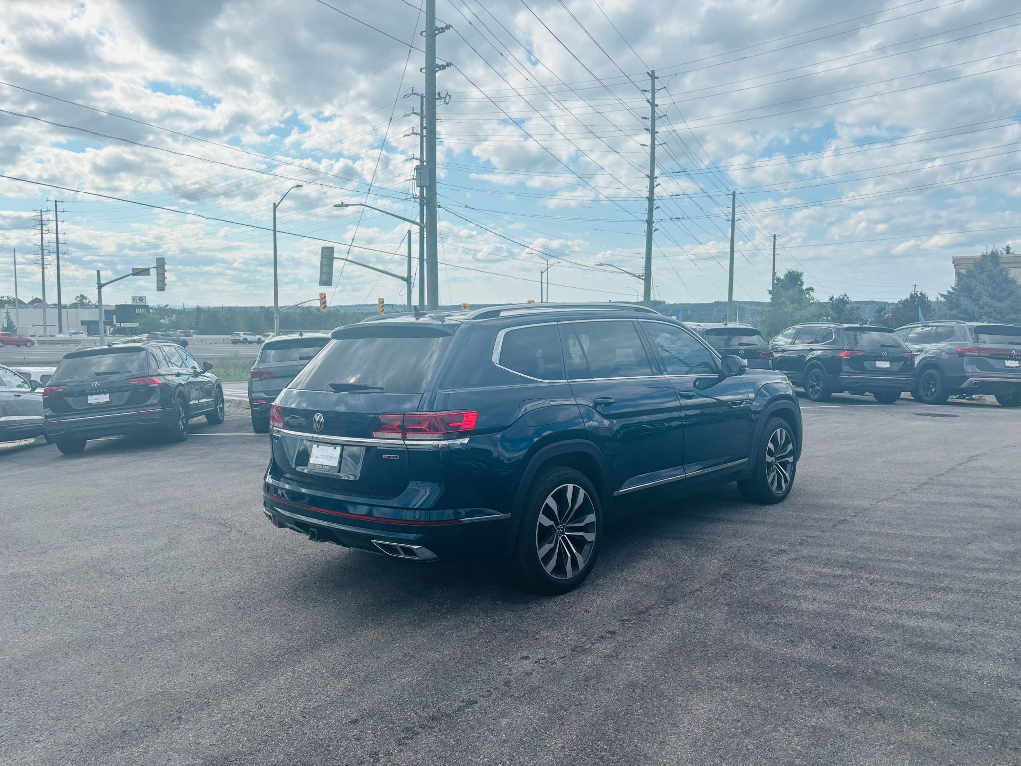 2021 Volkswagen Atlas in Barrie, Ontario