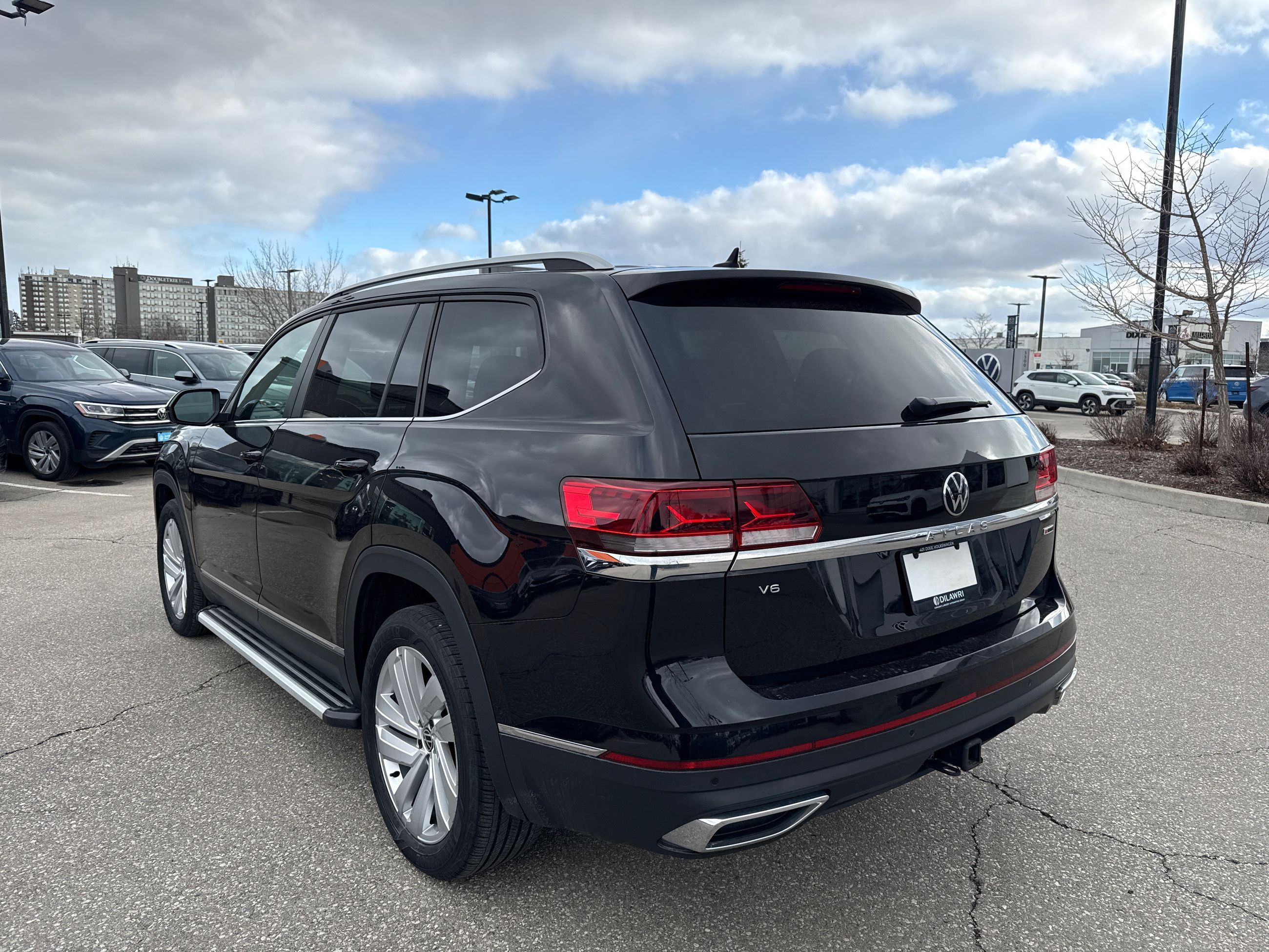 2021 Volkswagen Atlas in Mississauga, Ontario