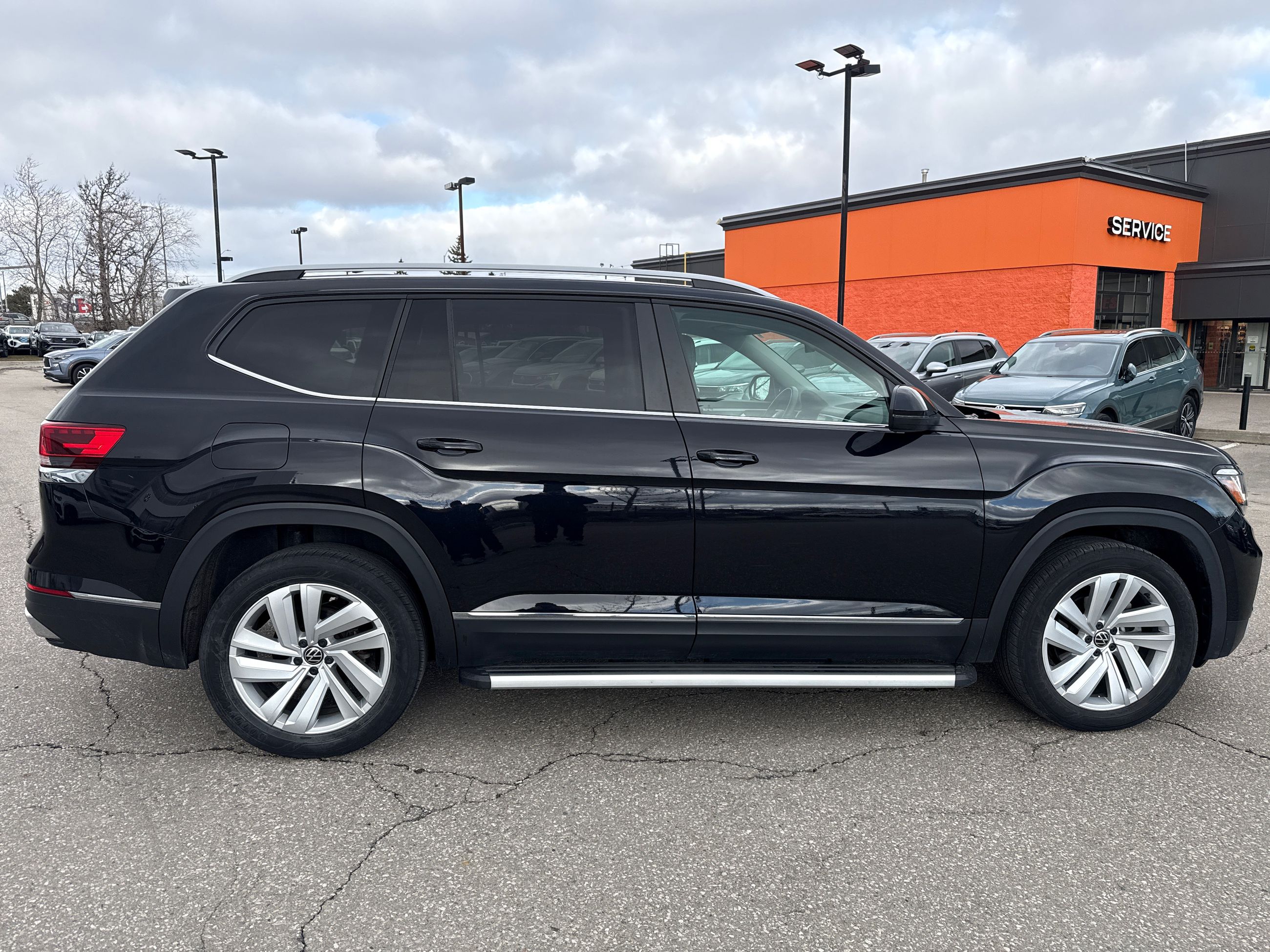 2021 Volkswagen Atlas in Mississauga, Ontario