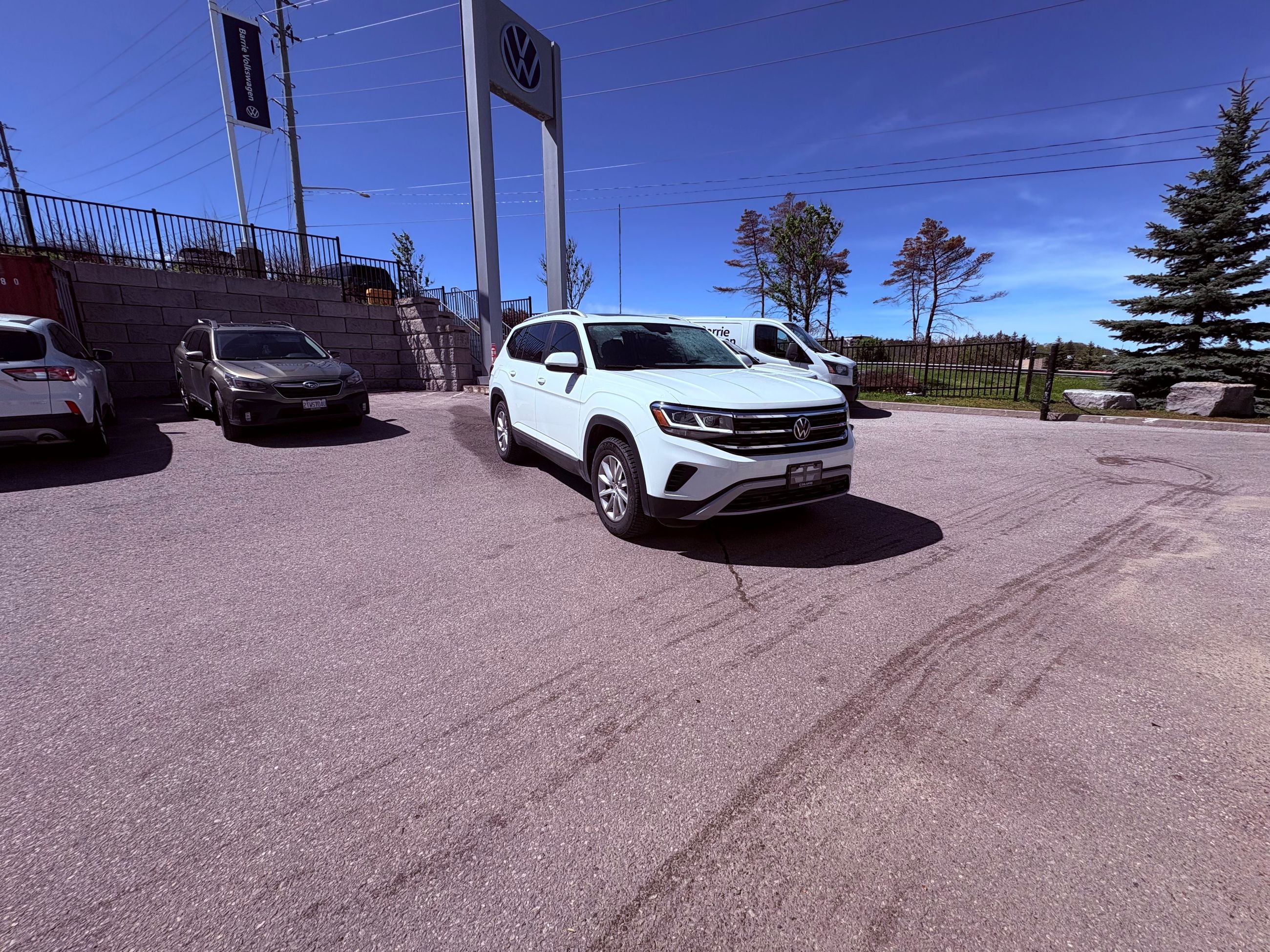 2021 Volkswagen Atlas in Barrie, Ontario