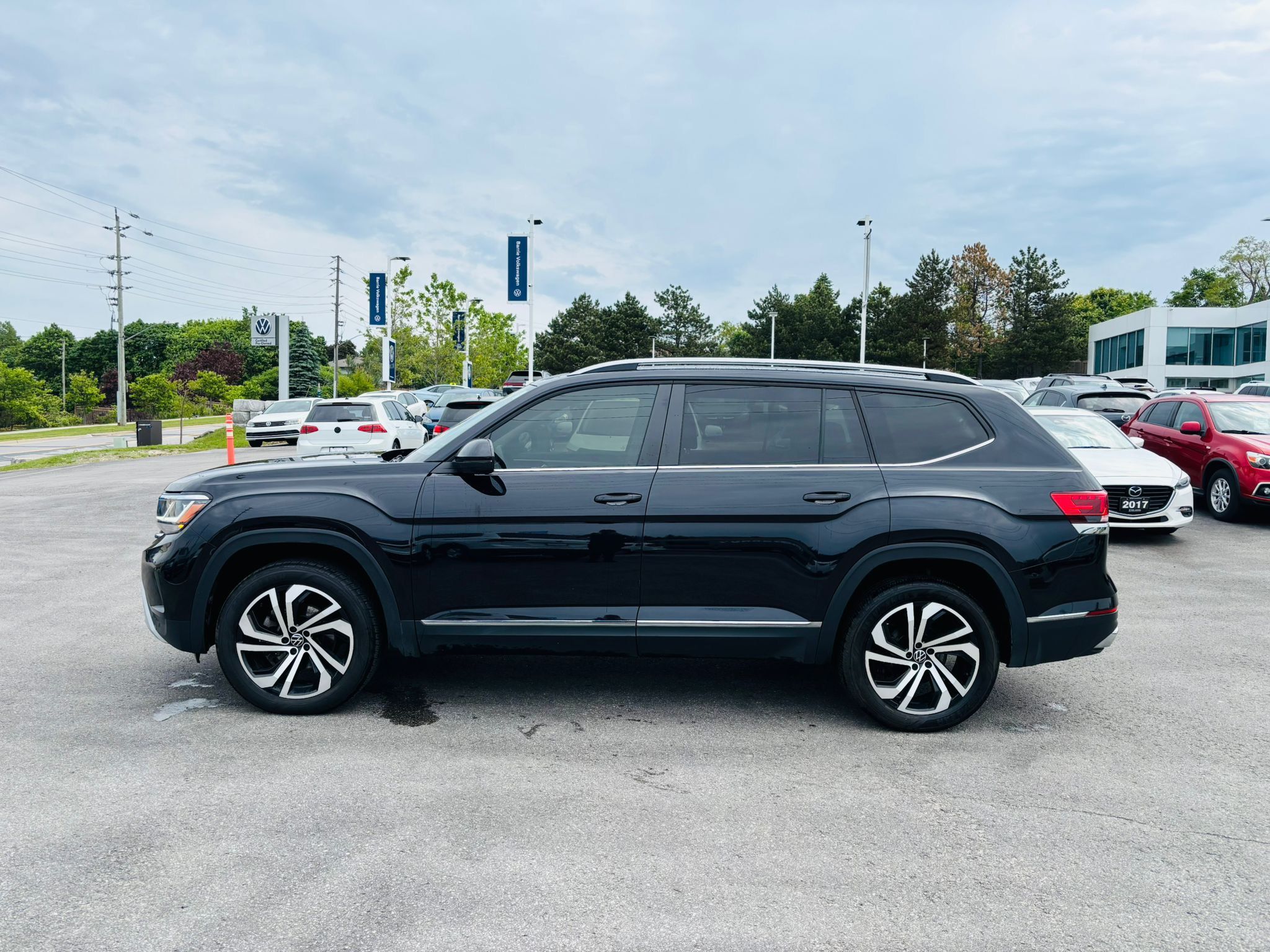 2022 Volkswagen Atlas in Barrie, Ontario