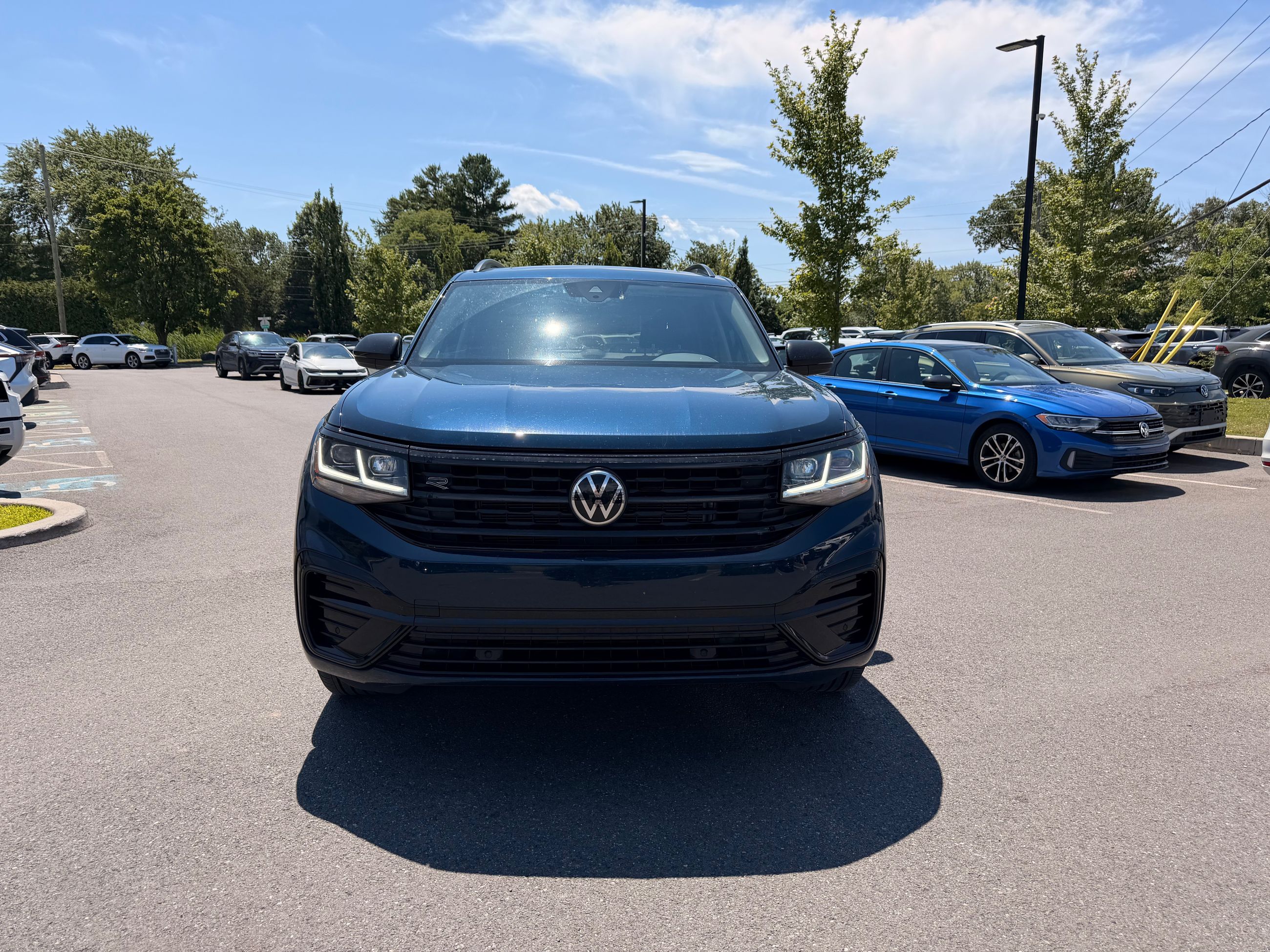 2022 Volkswagen Atlas in Saint-Bruno-de-Montarville, Quebec