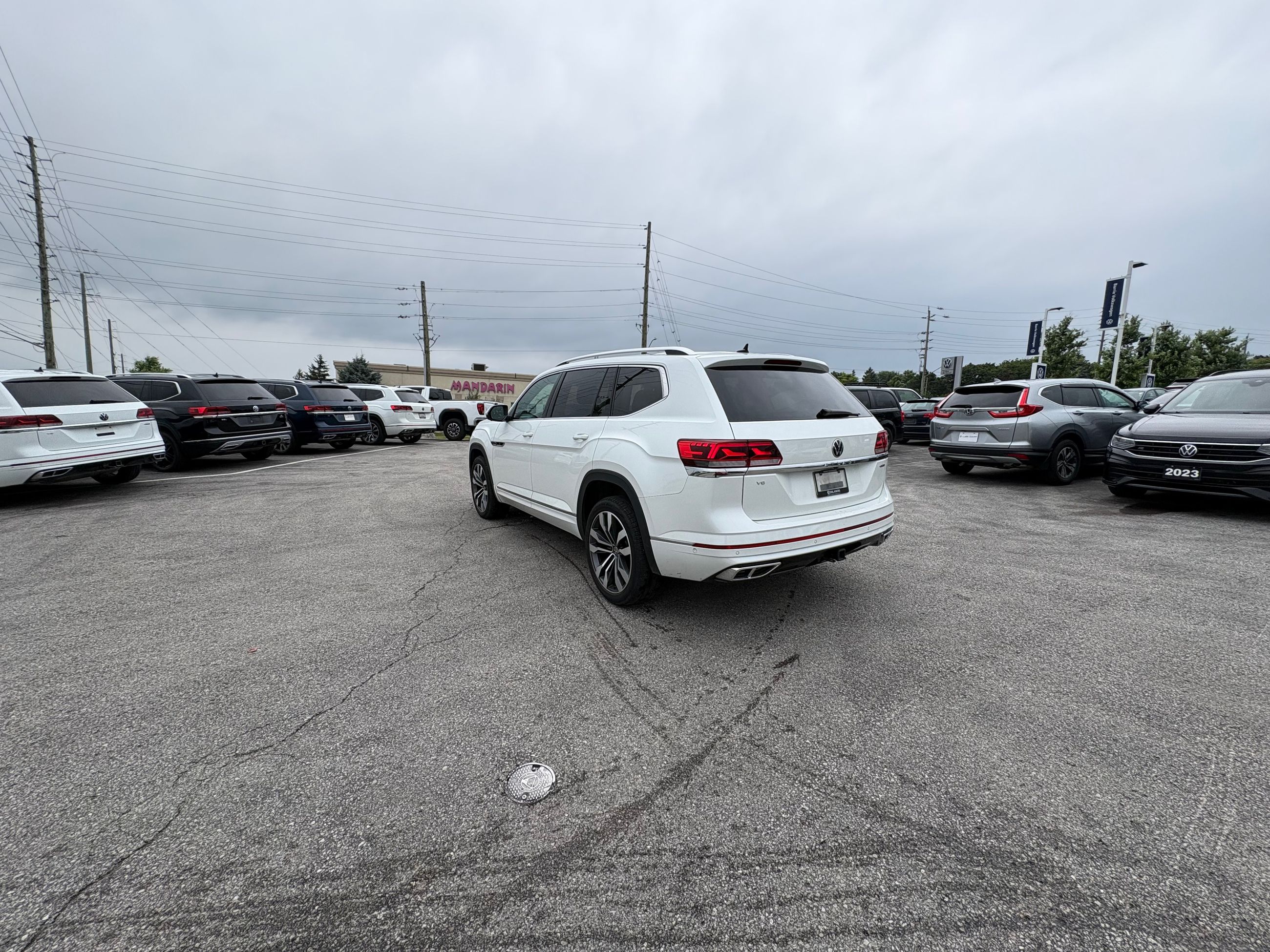 2023 Volkswagen Atlas in Barrie, Ontario