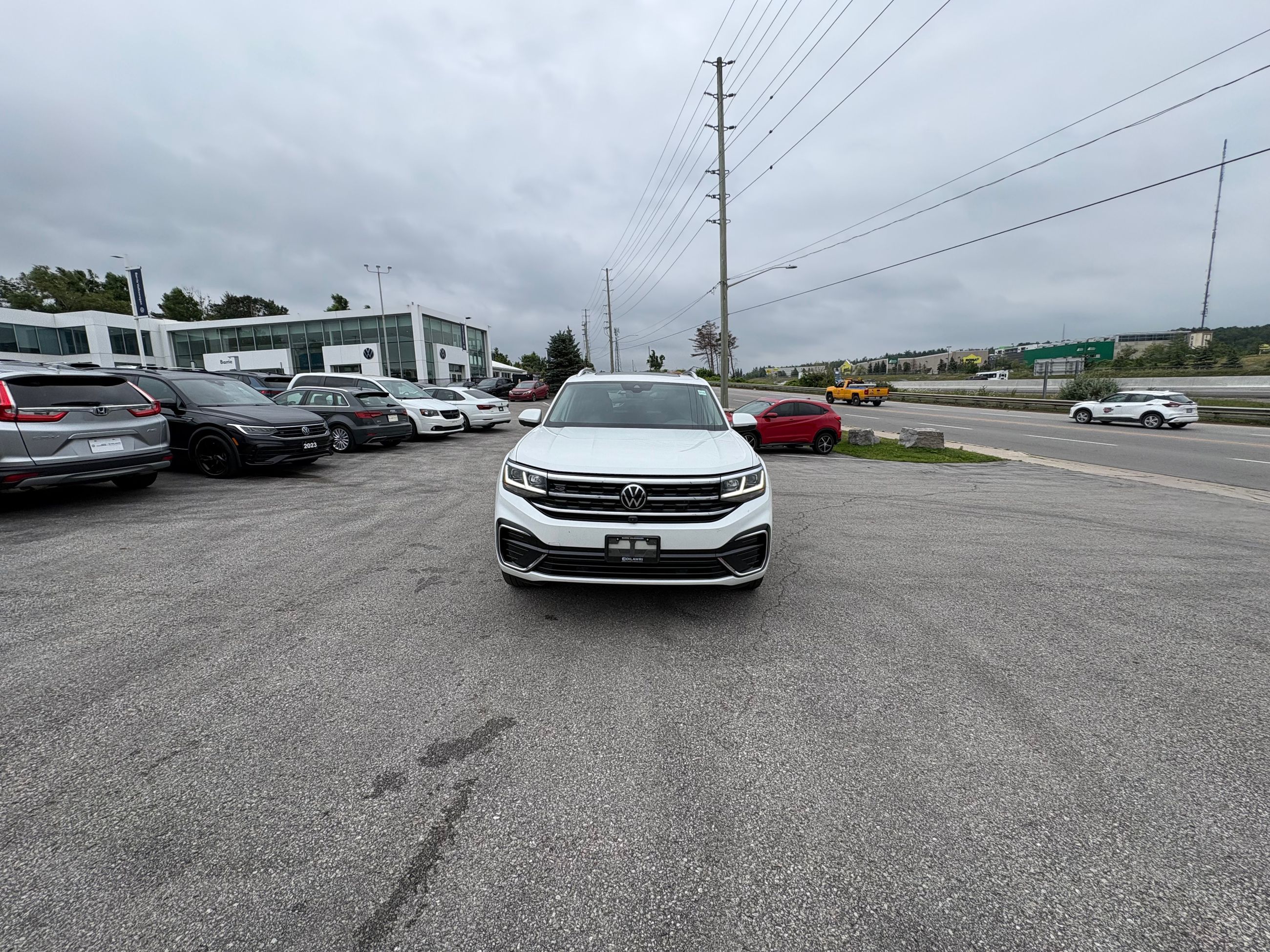 2023 Volkswagen Atlas in Barrie, Ontario