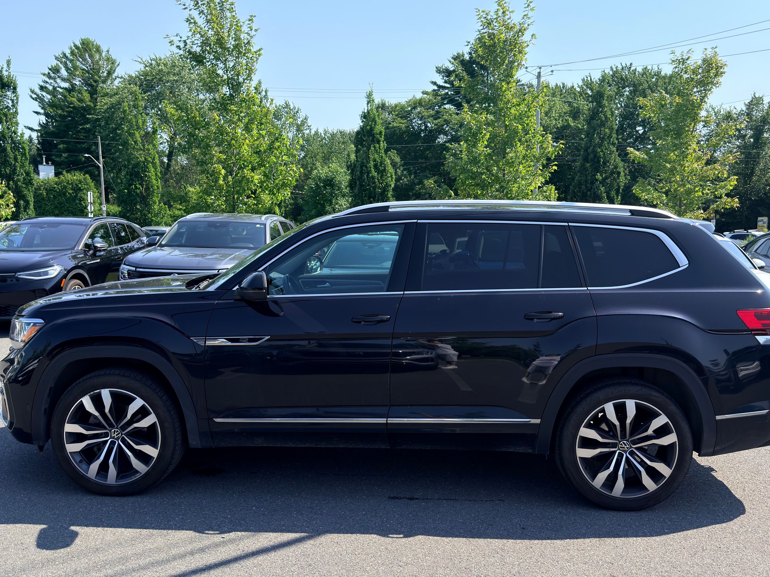 2023 Volkswagen Atlas in Saint-Bruno-de-Montarville, Quebec
