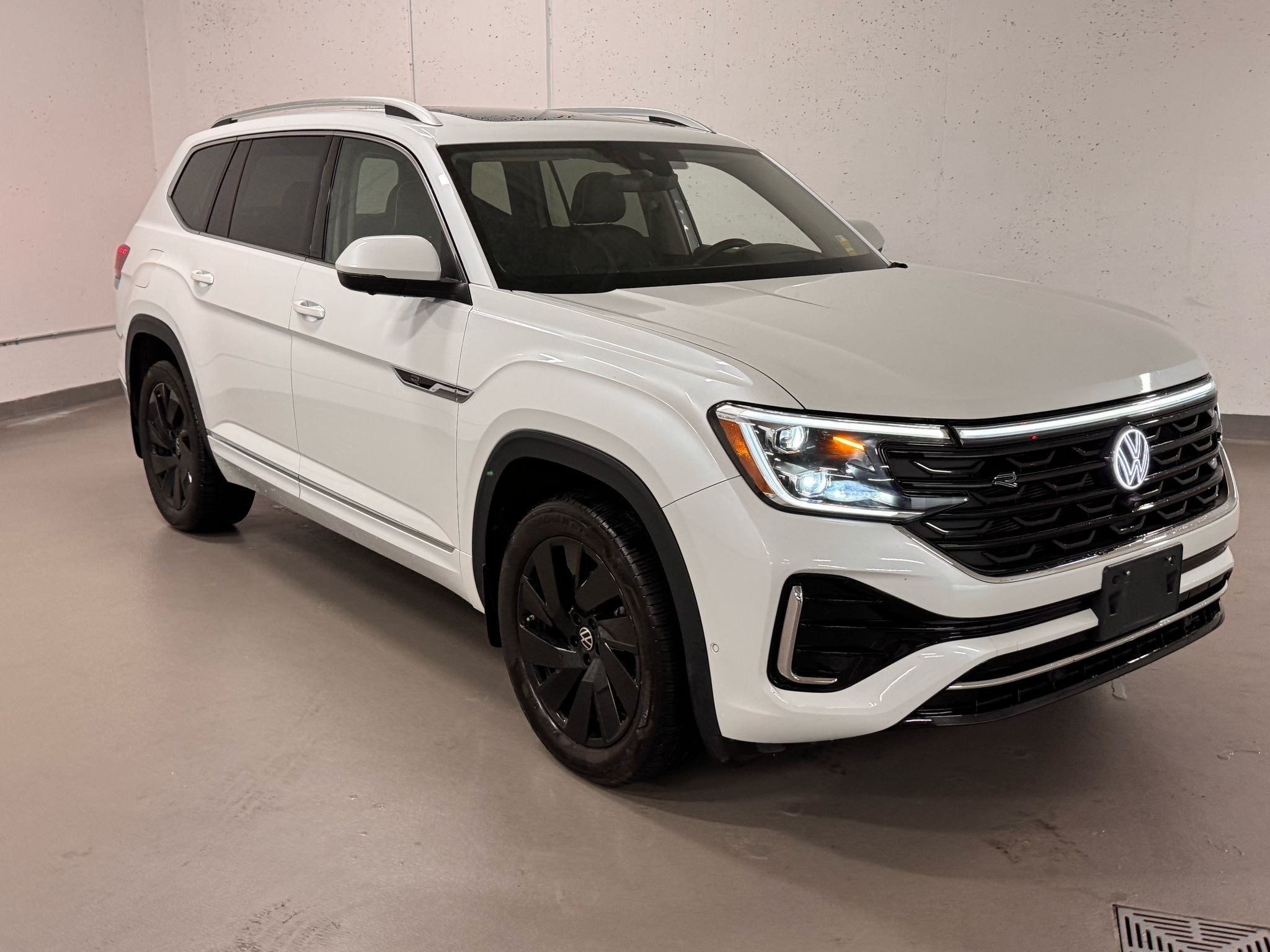 2024 Volkswagen Atlas in Vancouver, British Columbia