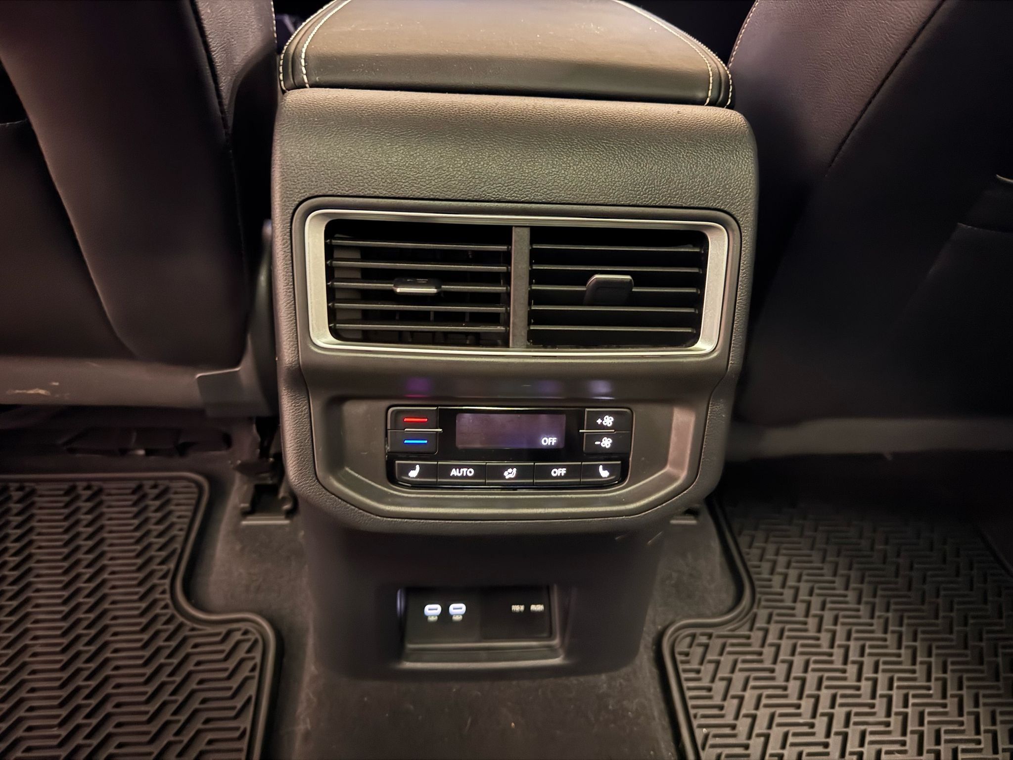 2024 Volkswagen Atlas in Vancouver, British Columbia