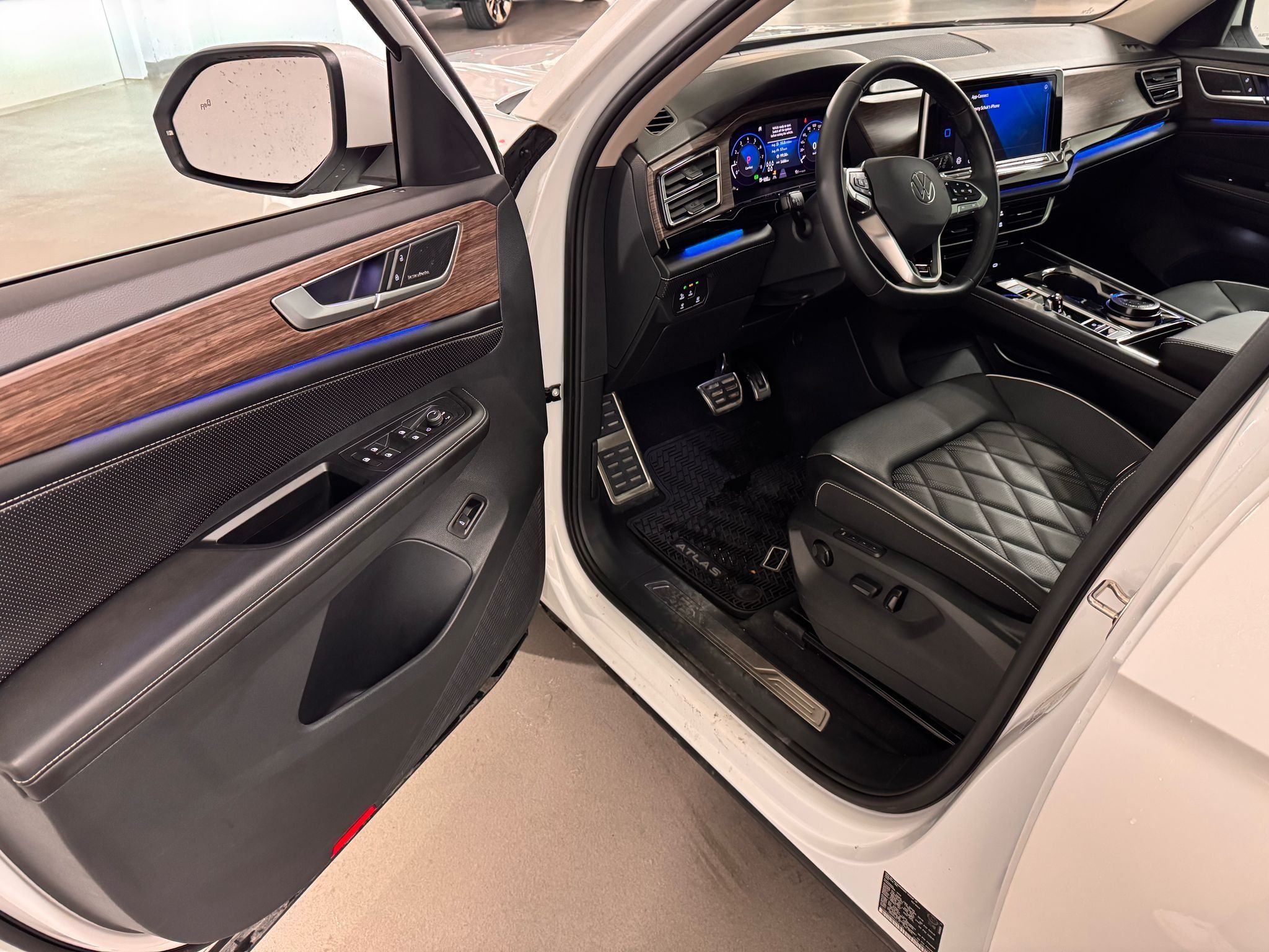 2024 Volkswagen Atlas in Vancouver, British Columbia