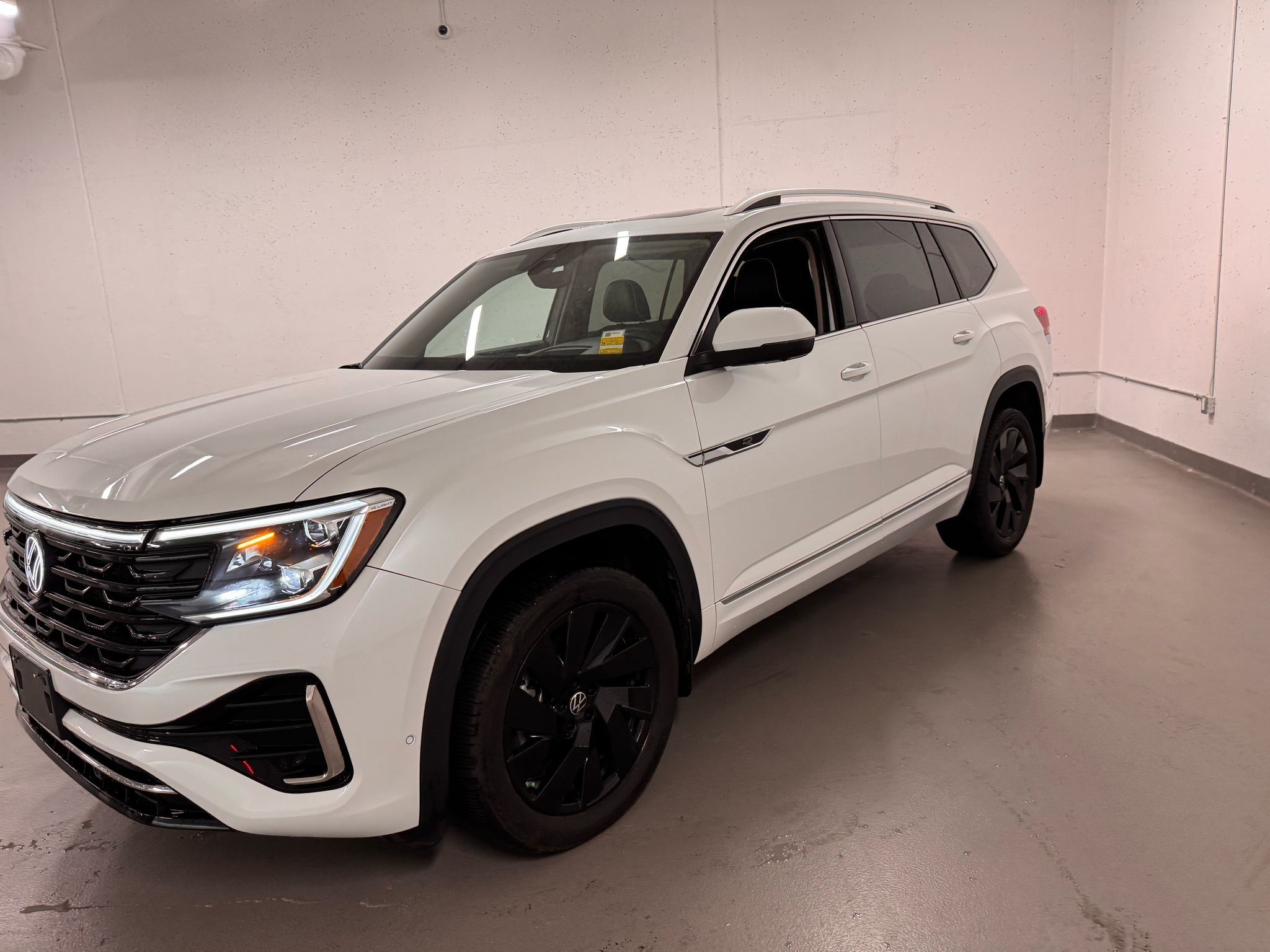 2024 Volkswagen Atlas in Vancouver, British Columbia