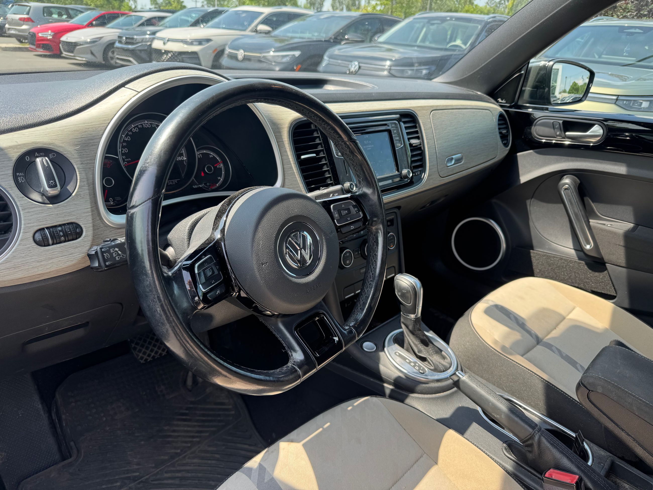 Volkswagen Beetle  2018 à Saint-Bruno-de-Montarville, Québec