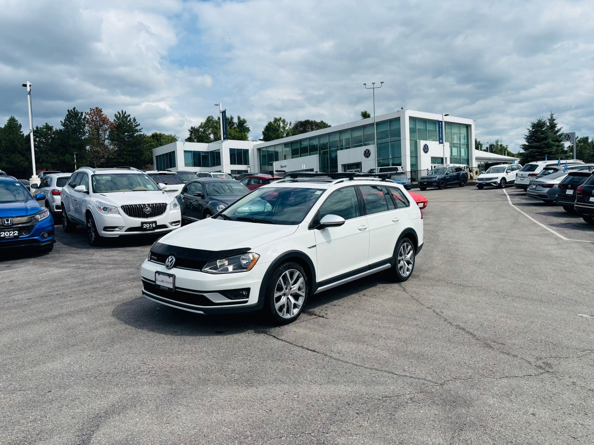 2017 Volkswagen GOLF ALLTRACK in Barrie, Ontario