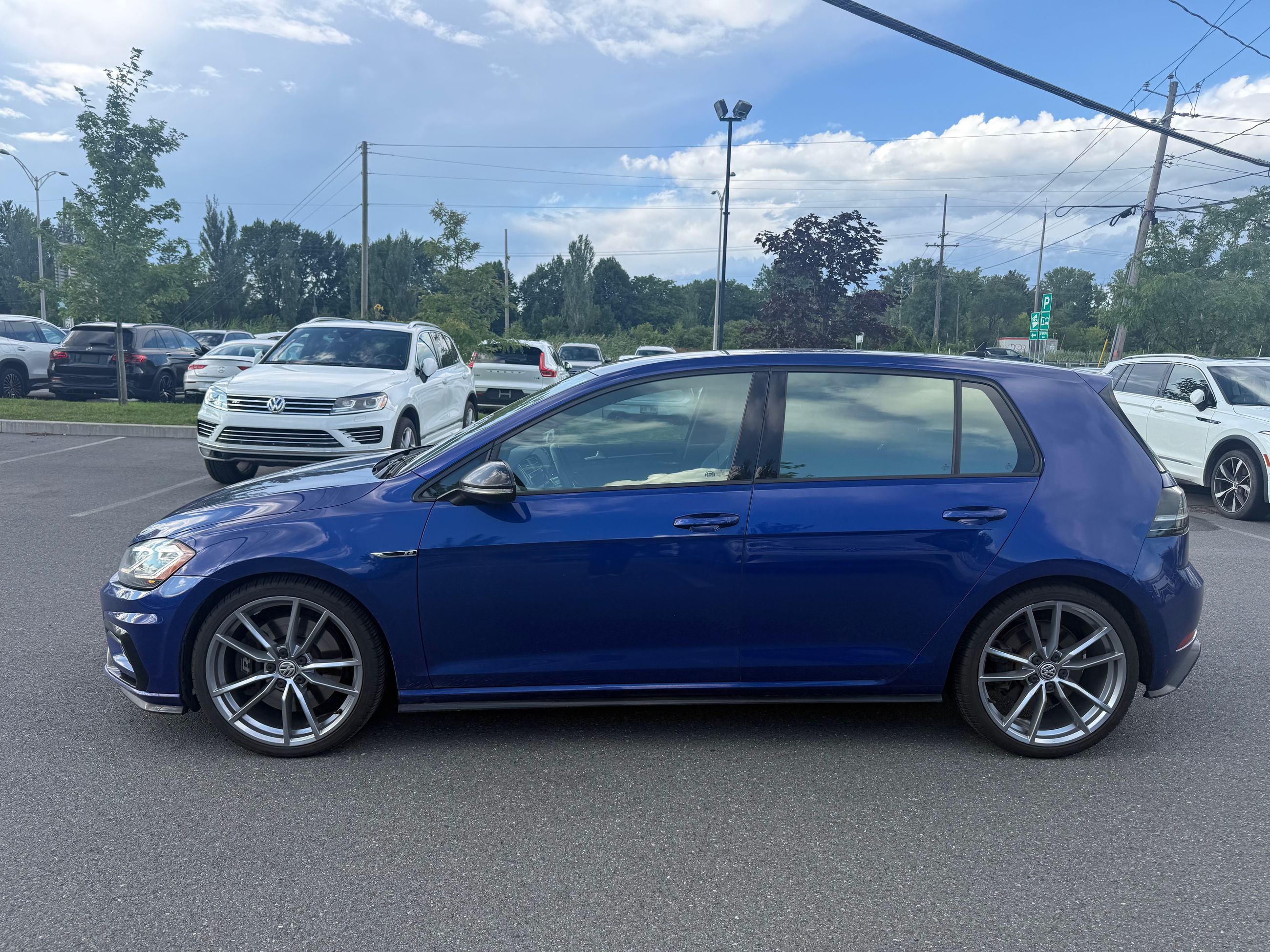 2018 Volkswagen Golf R in Saint-Bruno-de-Montarville, Quebec