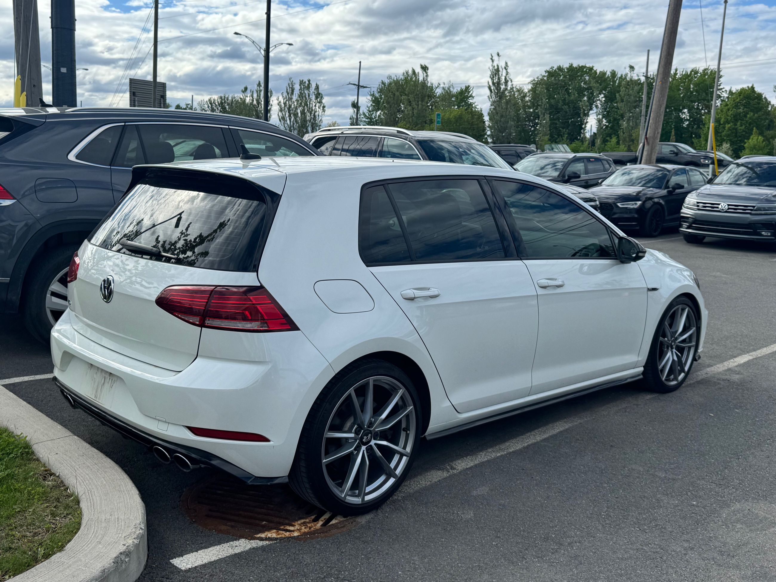 Volkswagen Golf R  2019 à Saint-Bruno-de-Montarville, Québec
