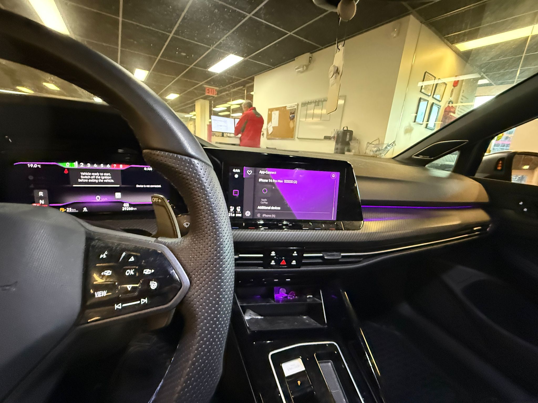 Volkswagen Golf R  2024 à Vancouver, Colombie-Britannique