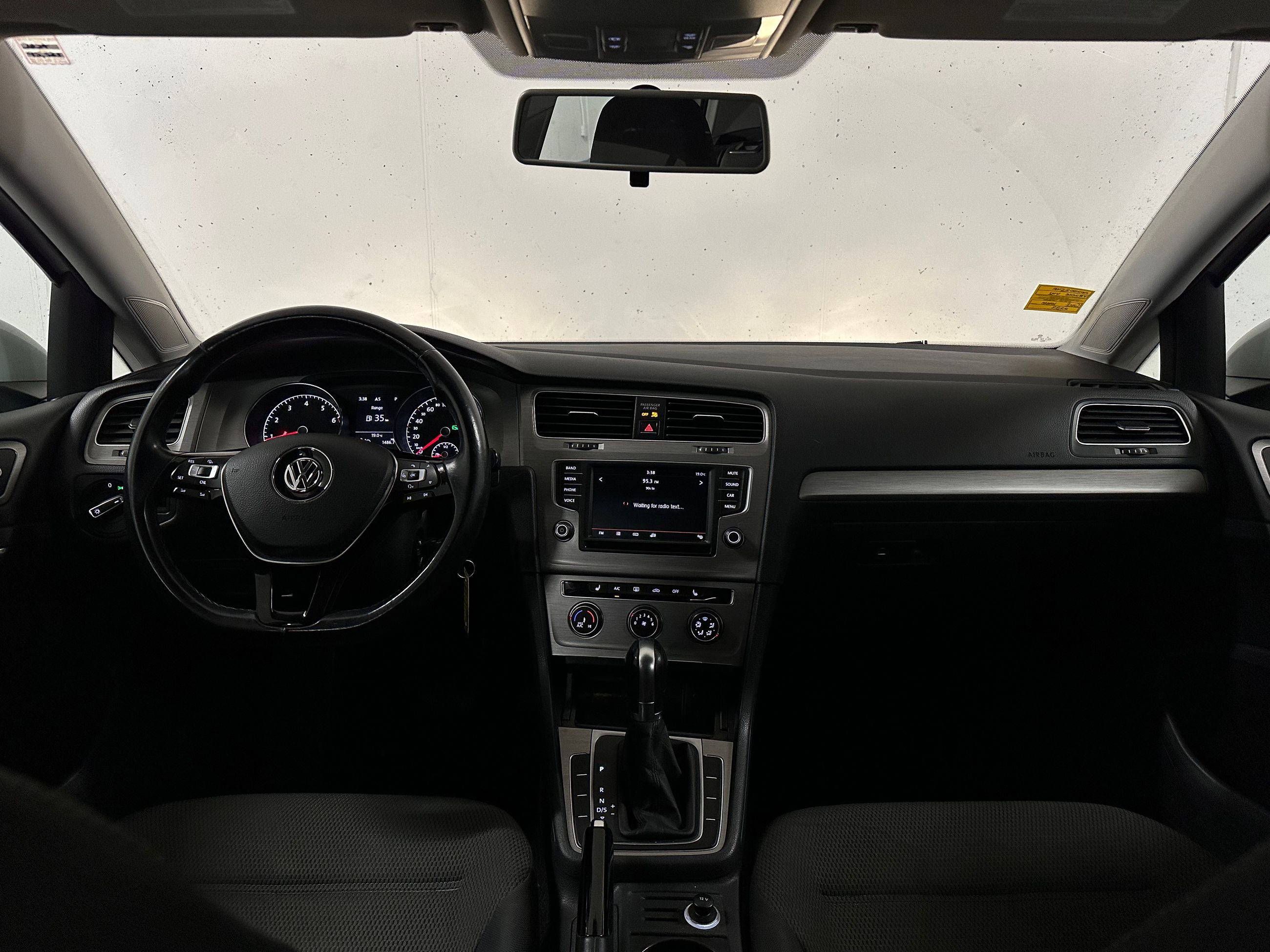 Volkswagen Golf  2016 à Vancouver, Colombie-Britannique