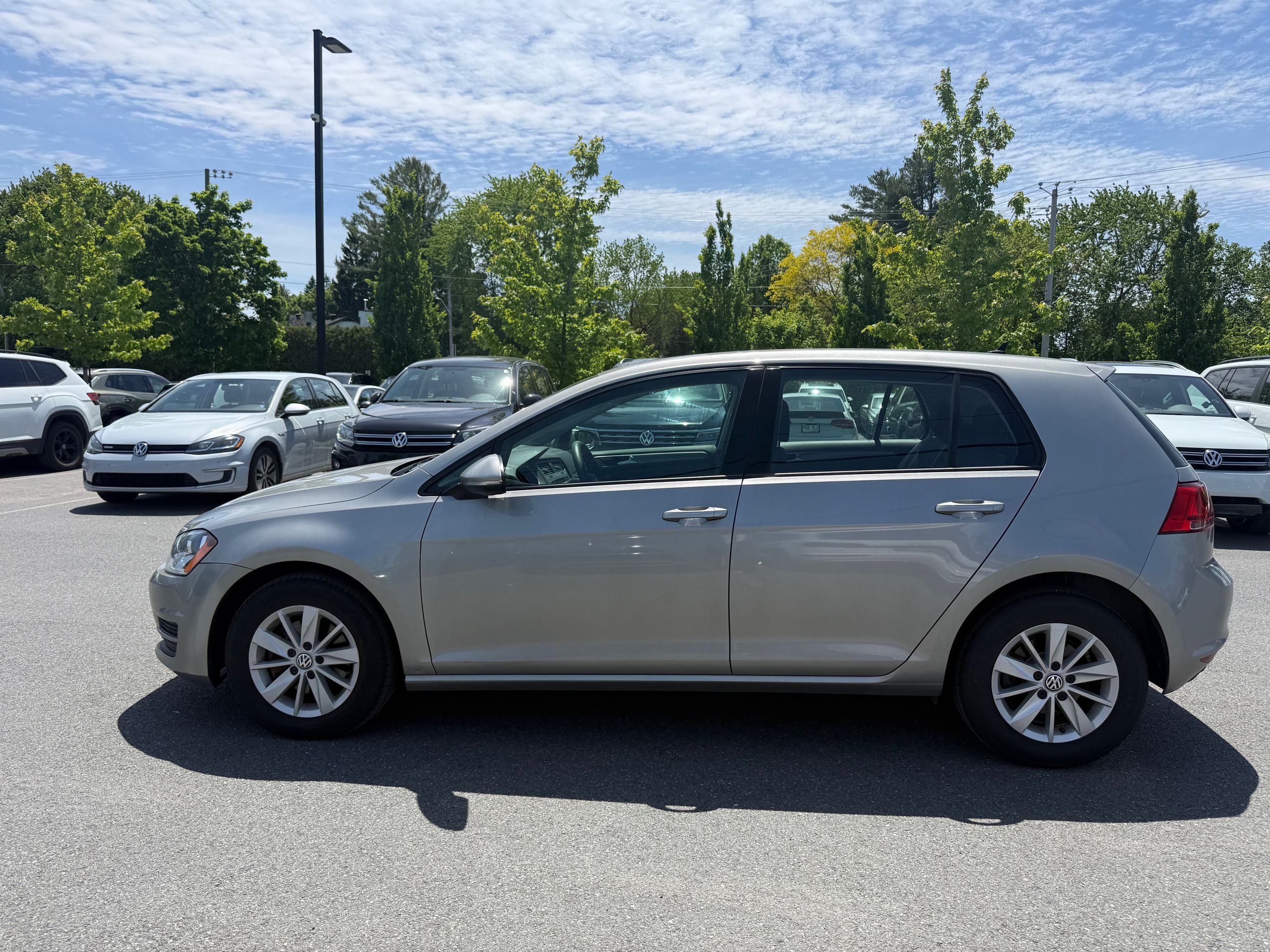 2017 Volkswagen Golf in Saint-Bruno-de-Montarville, Quebec