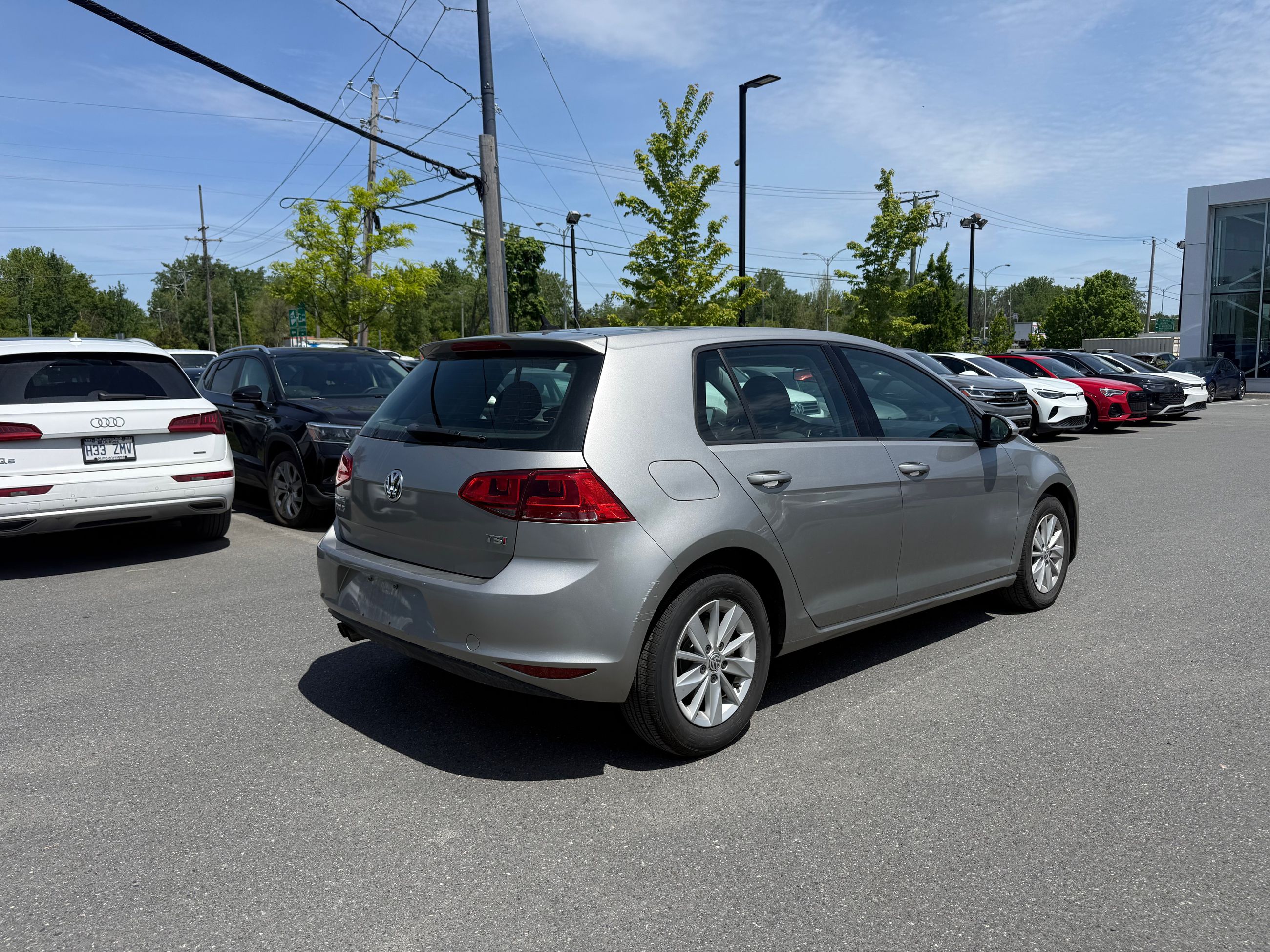 2017 Volkswagen Golf in Saint-Bruno-de-Montarville, Quebec