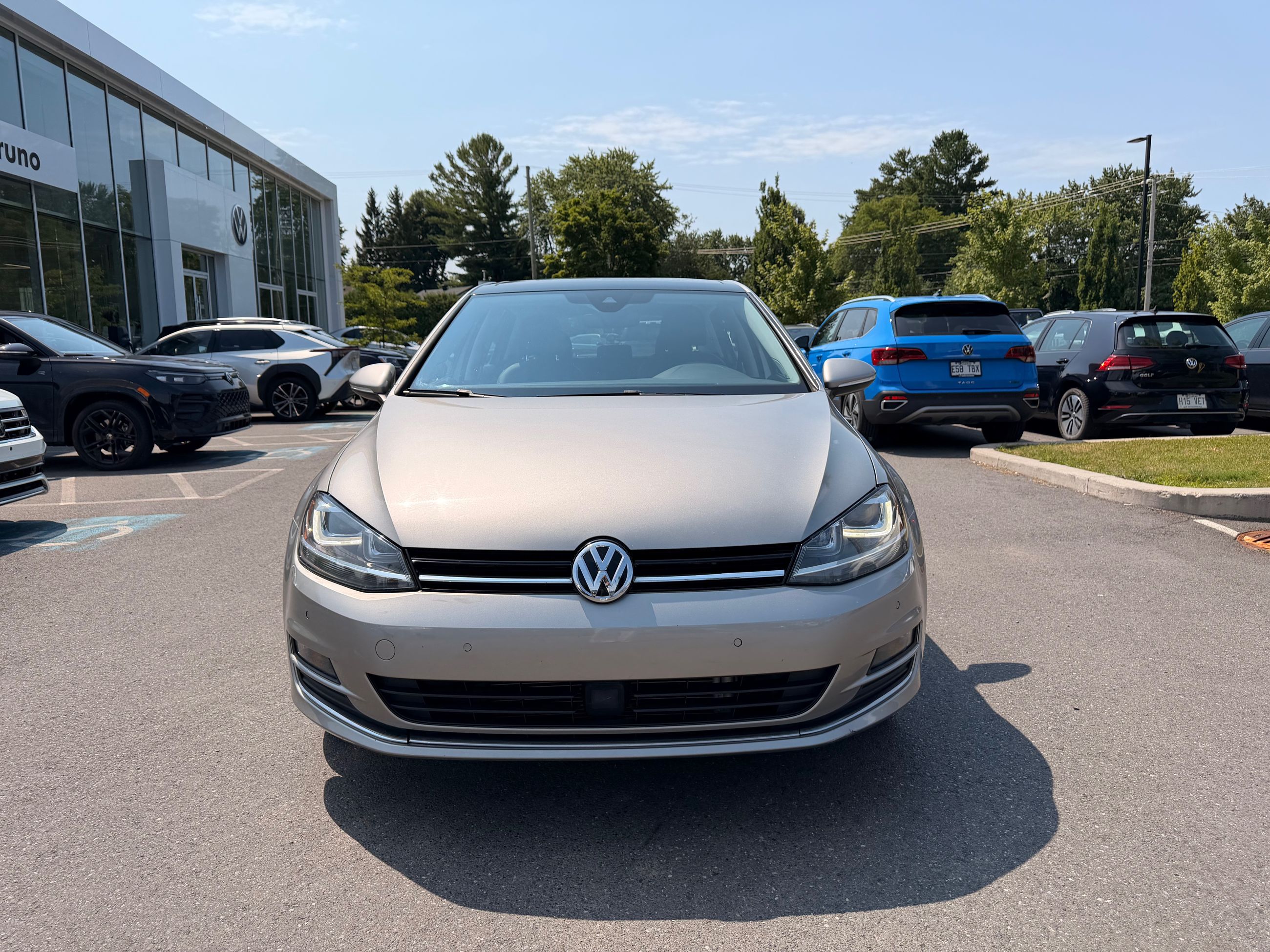 2017 Volkswagen Golf in Saint-Bruno-de-Montarville, Quebec