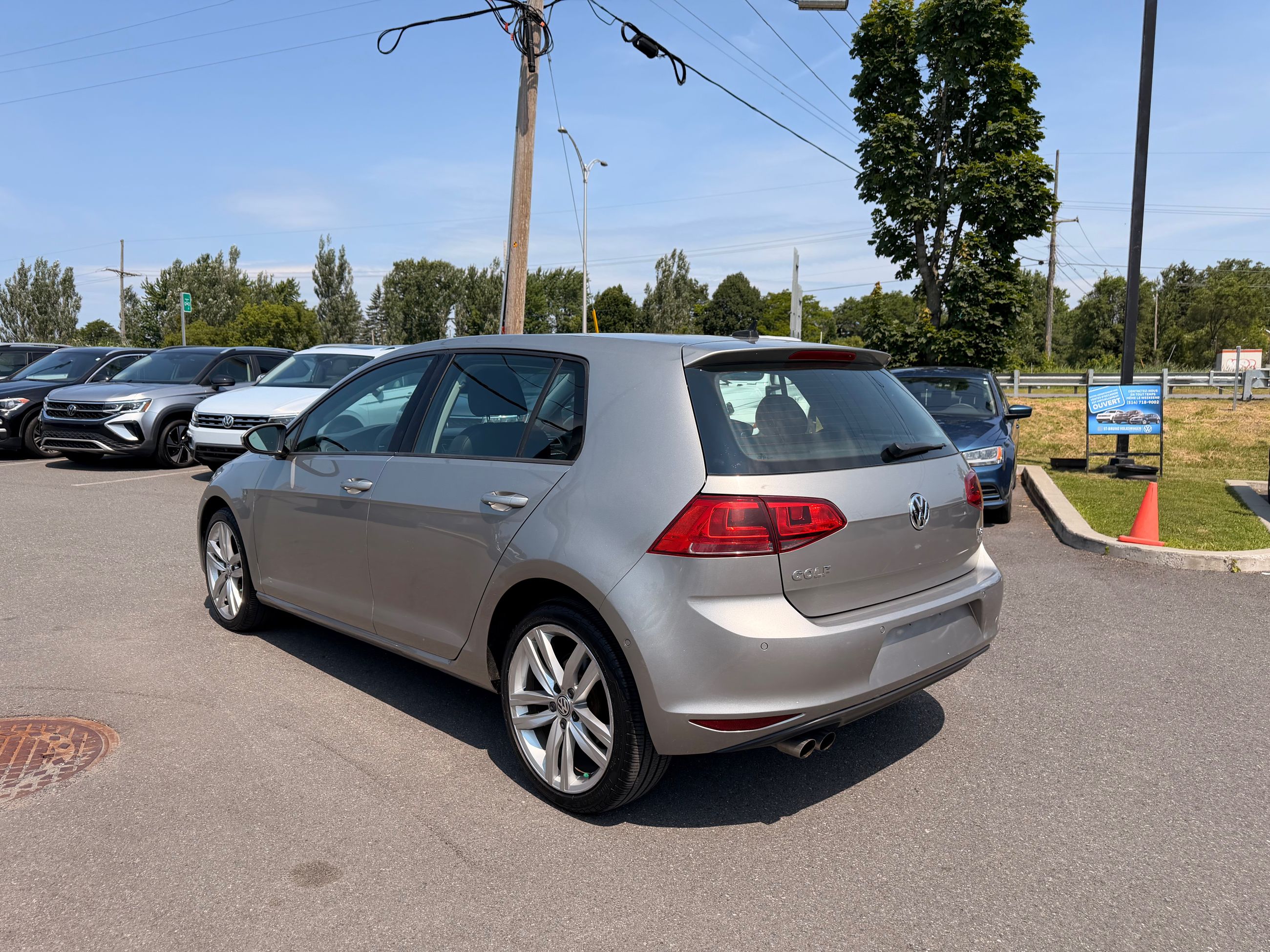 2017 Volkswagen Golf in Saint-Bruno-de-Montarville, Quebec