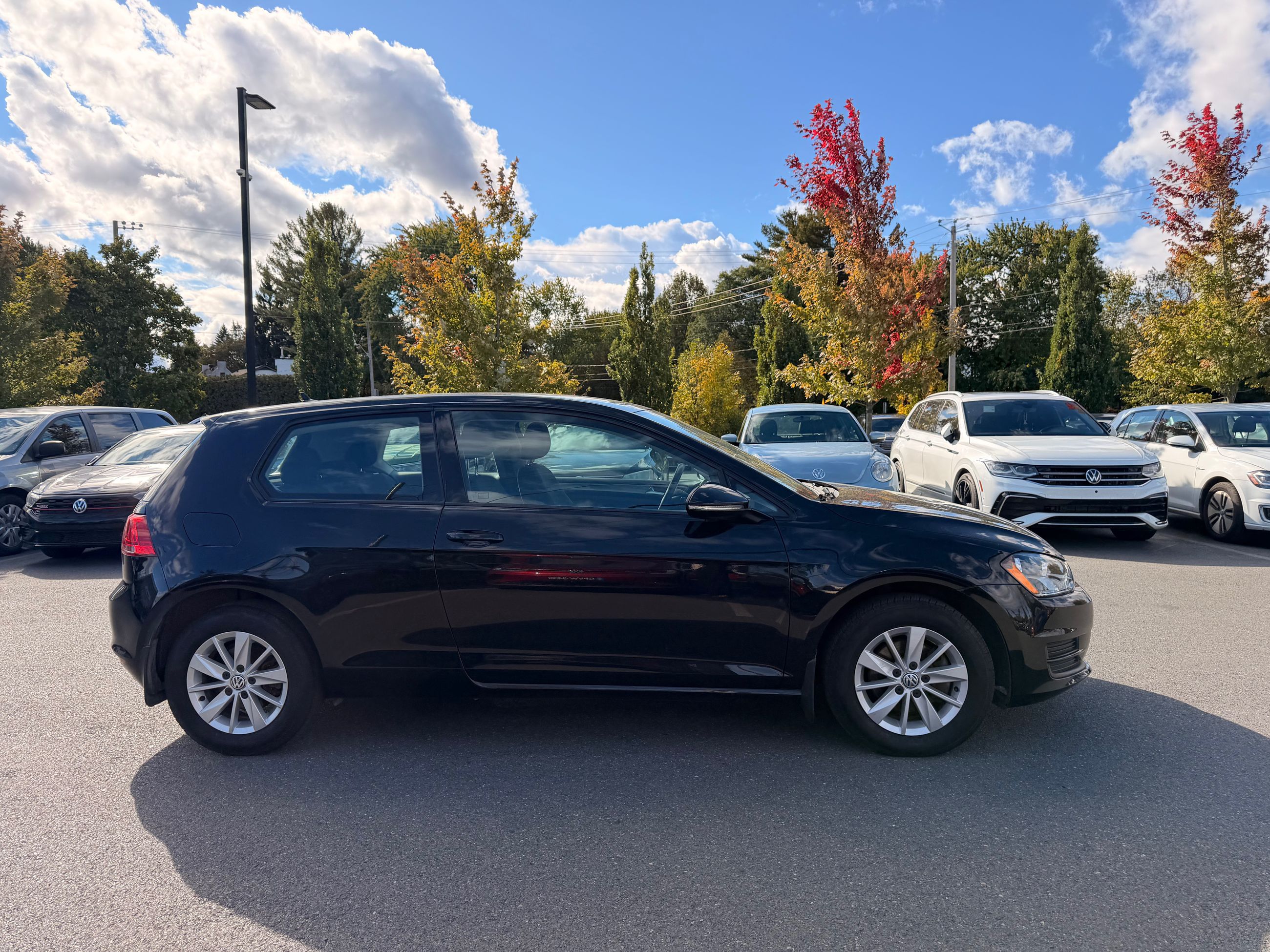 Photo Volkswagen Golf Trendline | Bluetooth | A/C | Caméra de recul 2017 #5