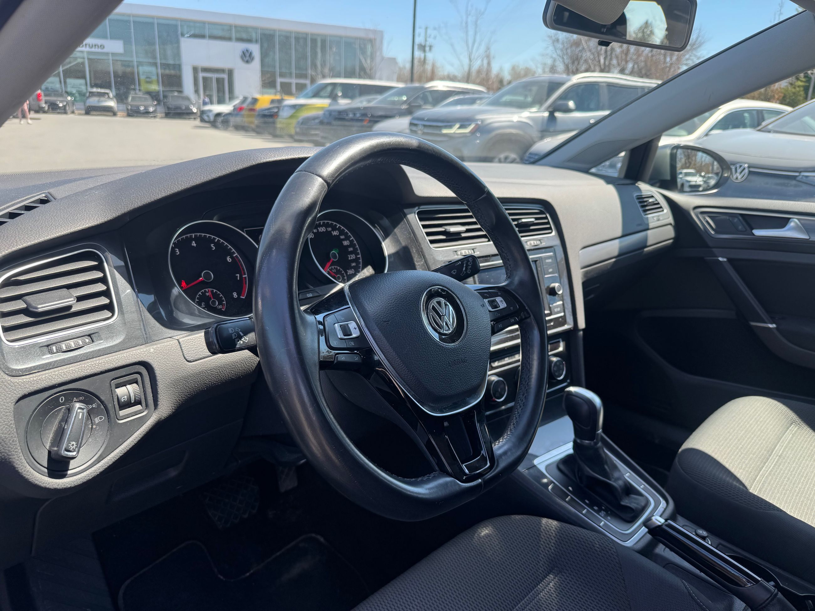 2018 Volkswagen Golf in Saint-Bruno-de-Montarville, Quebec