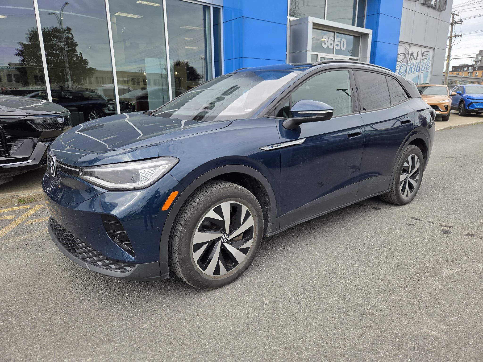 Volkswagen ID.4  2023 à Dollard-des-Ormeaux, Québec