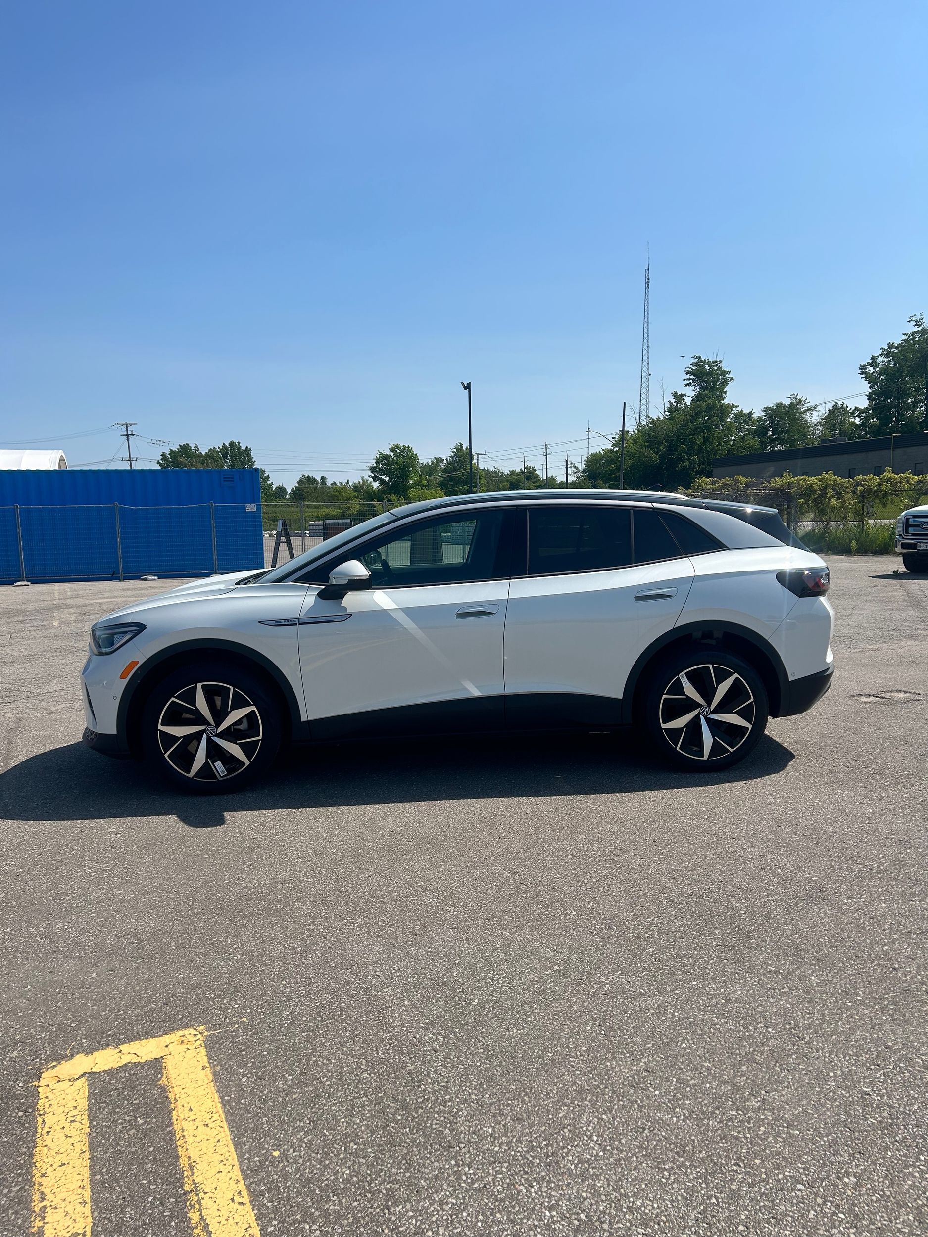2025 Volkswagen ID.4 in Barrie, Ontario