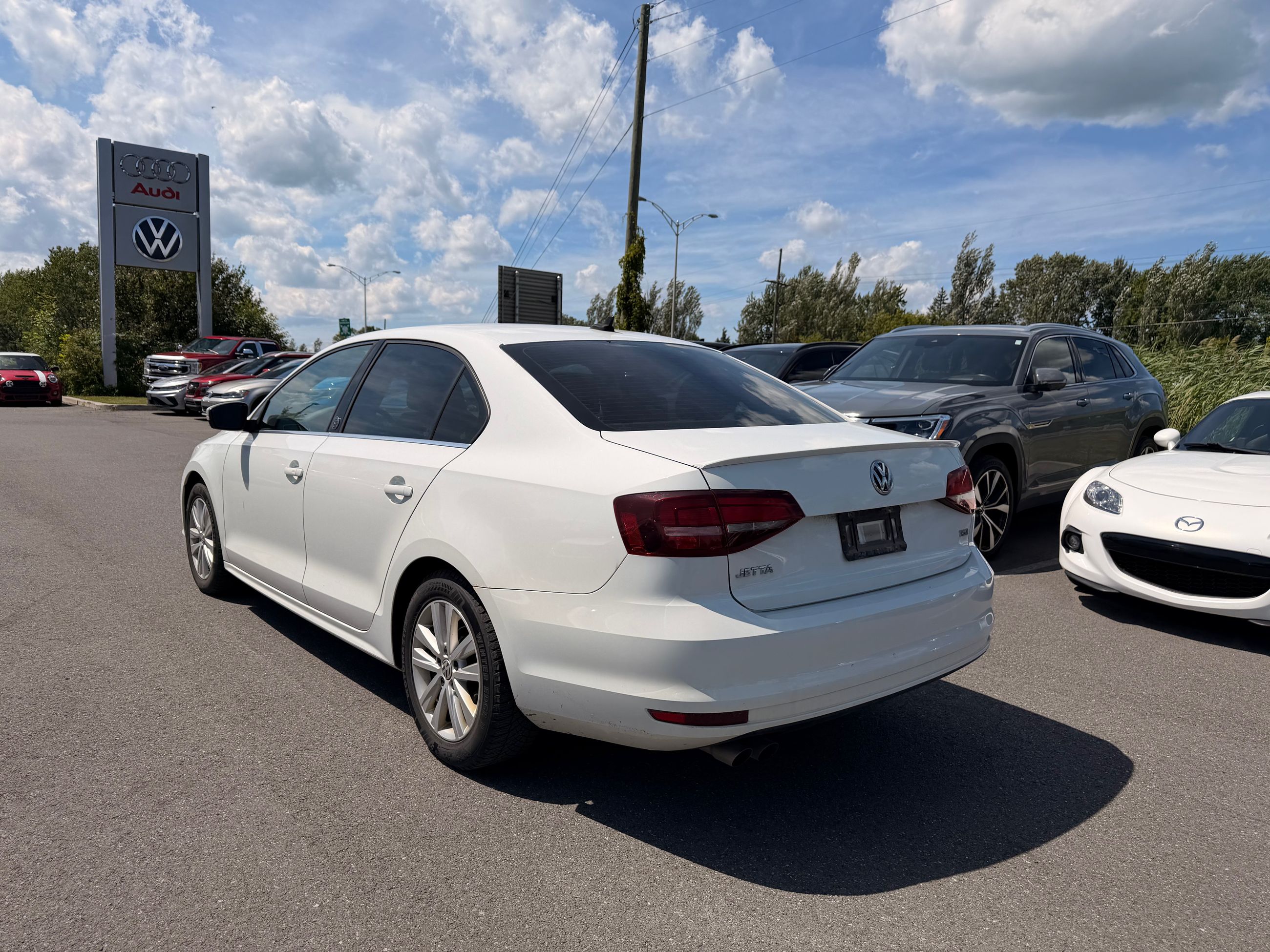 2017 Volkswagen Jetta Sedan in Saint-Bruno-de-Montarville, Quebec