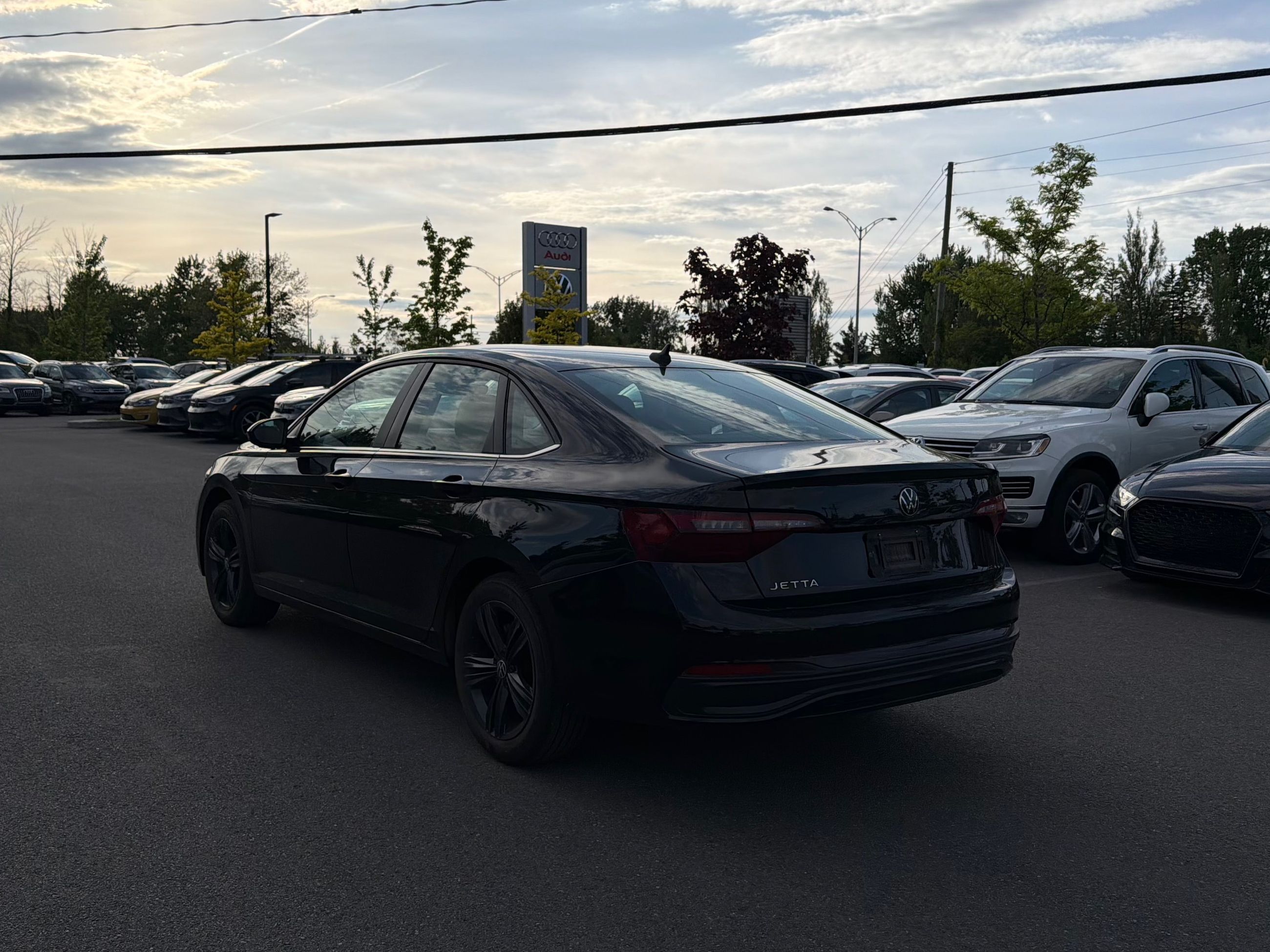 Volkswagen Jetta  2023 à Saint-Bruno-de-Montarville, Québec