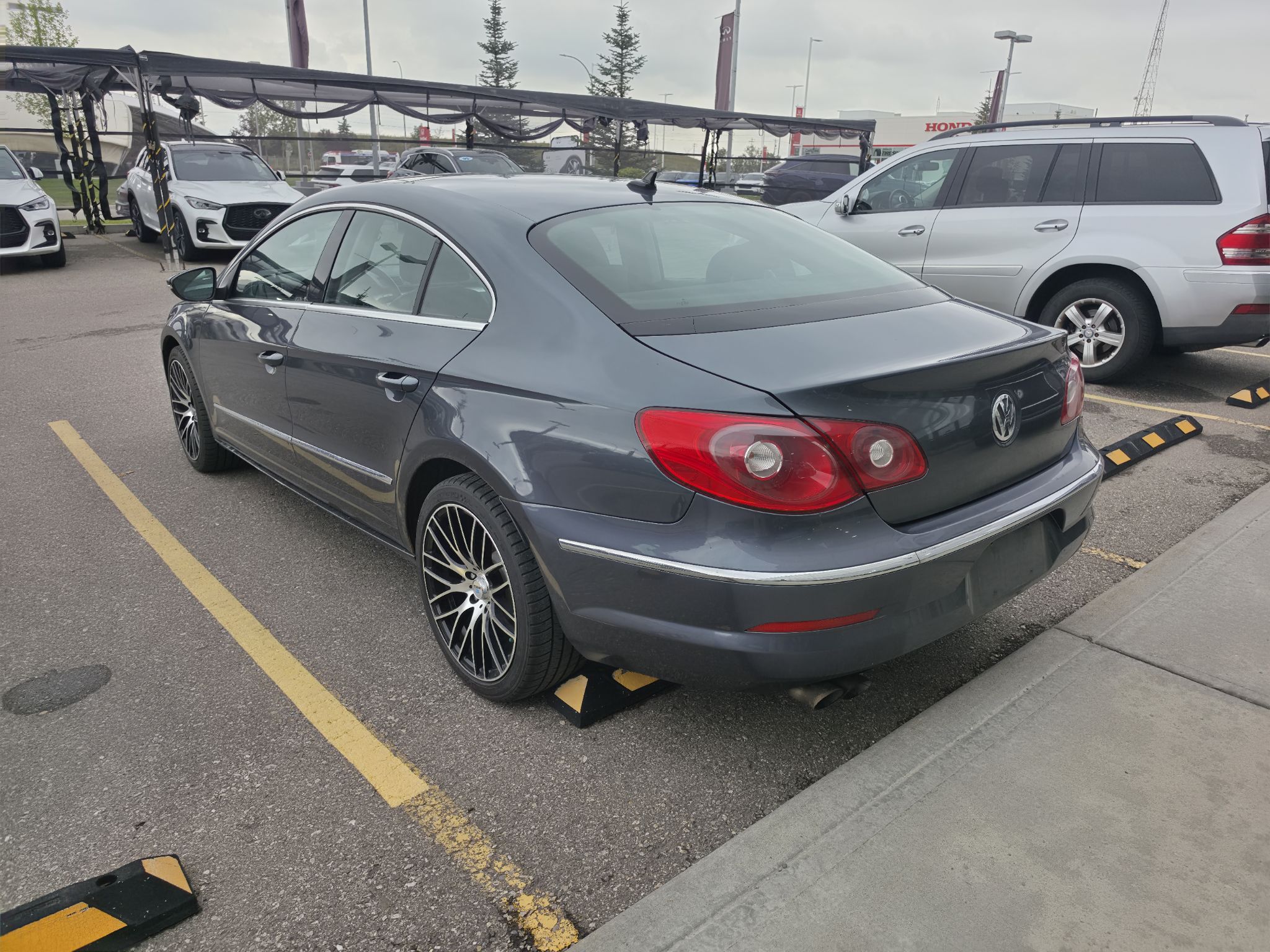 Volkswagen Passat CC  2009 à Calgary, Alberta