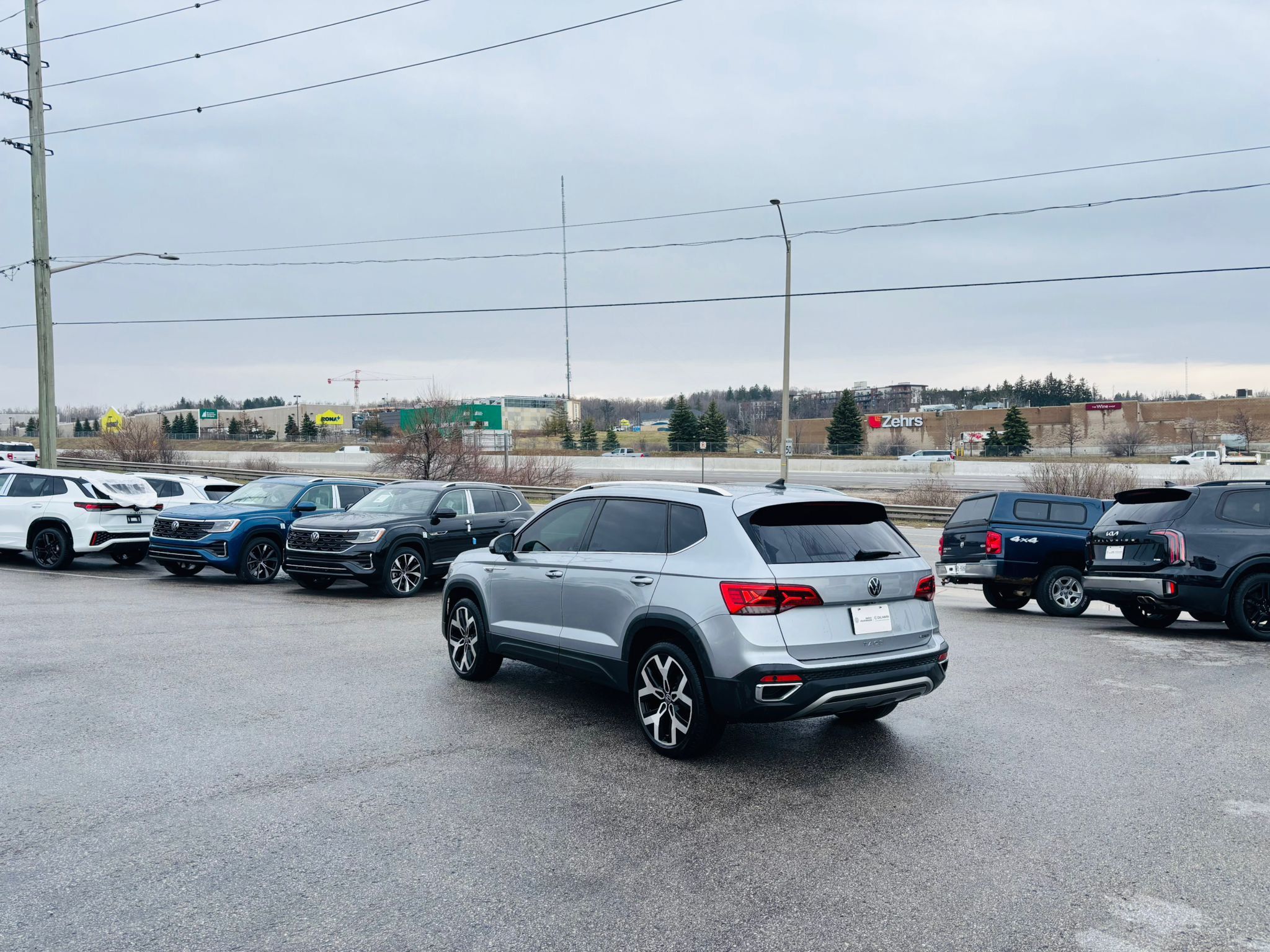 Volkswagen Taos  2022 à Barrie, Ontario