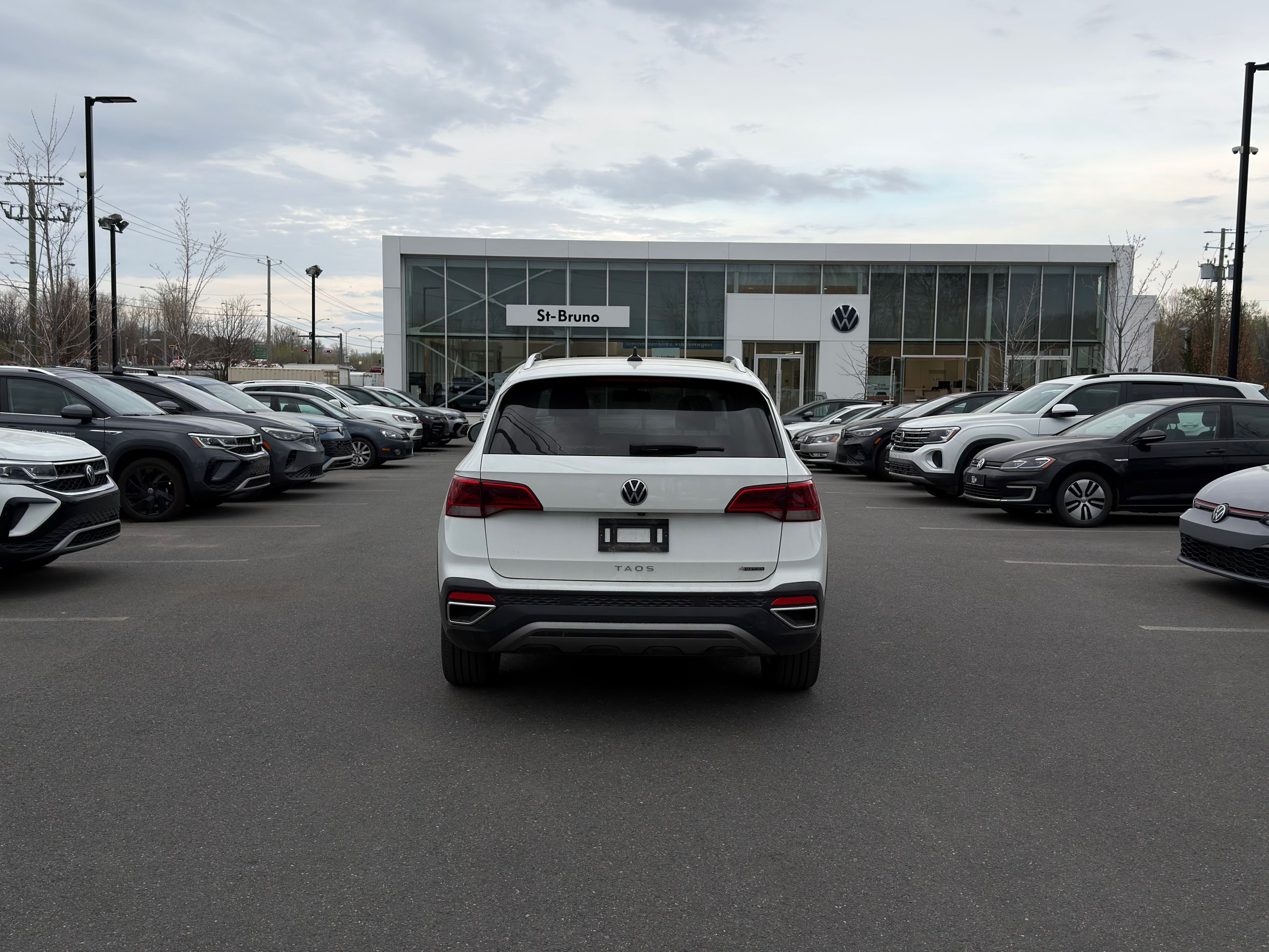 2022 Volkswagen Taos in Saint-Bruno-de-Montarville, Quebec
