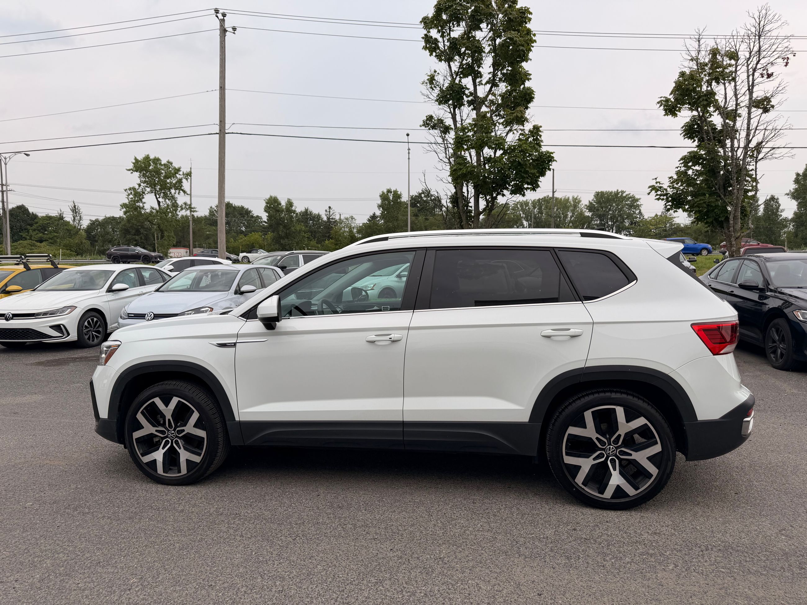 Volkswagen Taos  2022 à Saint-Bruno-de-Montarville, Québec
