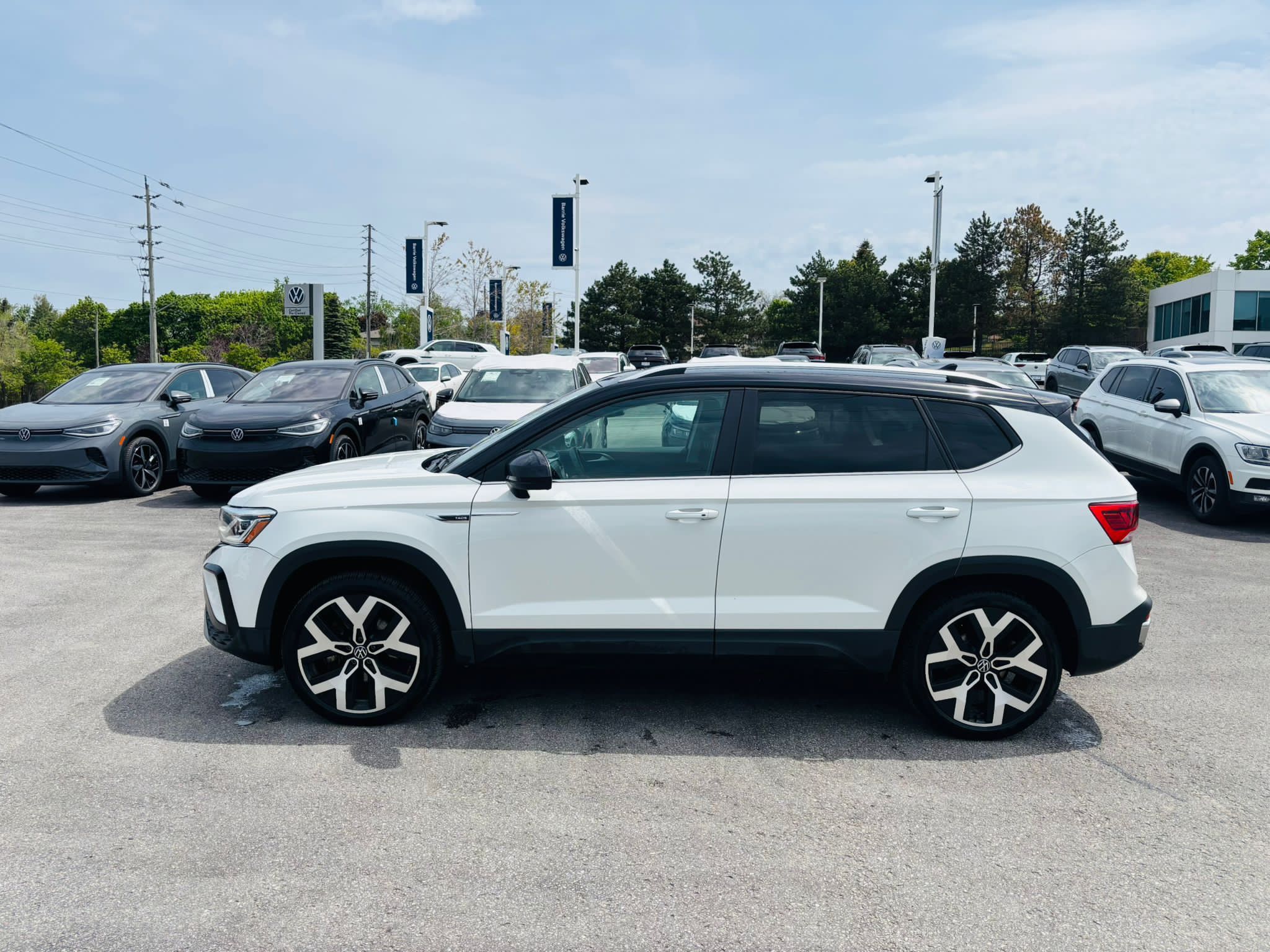 2023 Volkswagen Taos in Barrie, Ontario