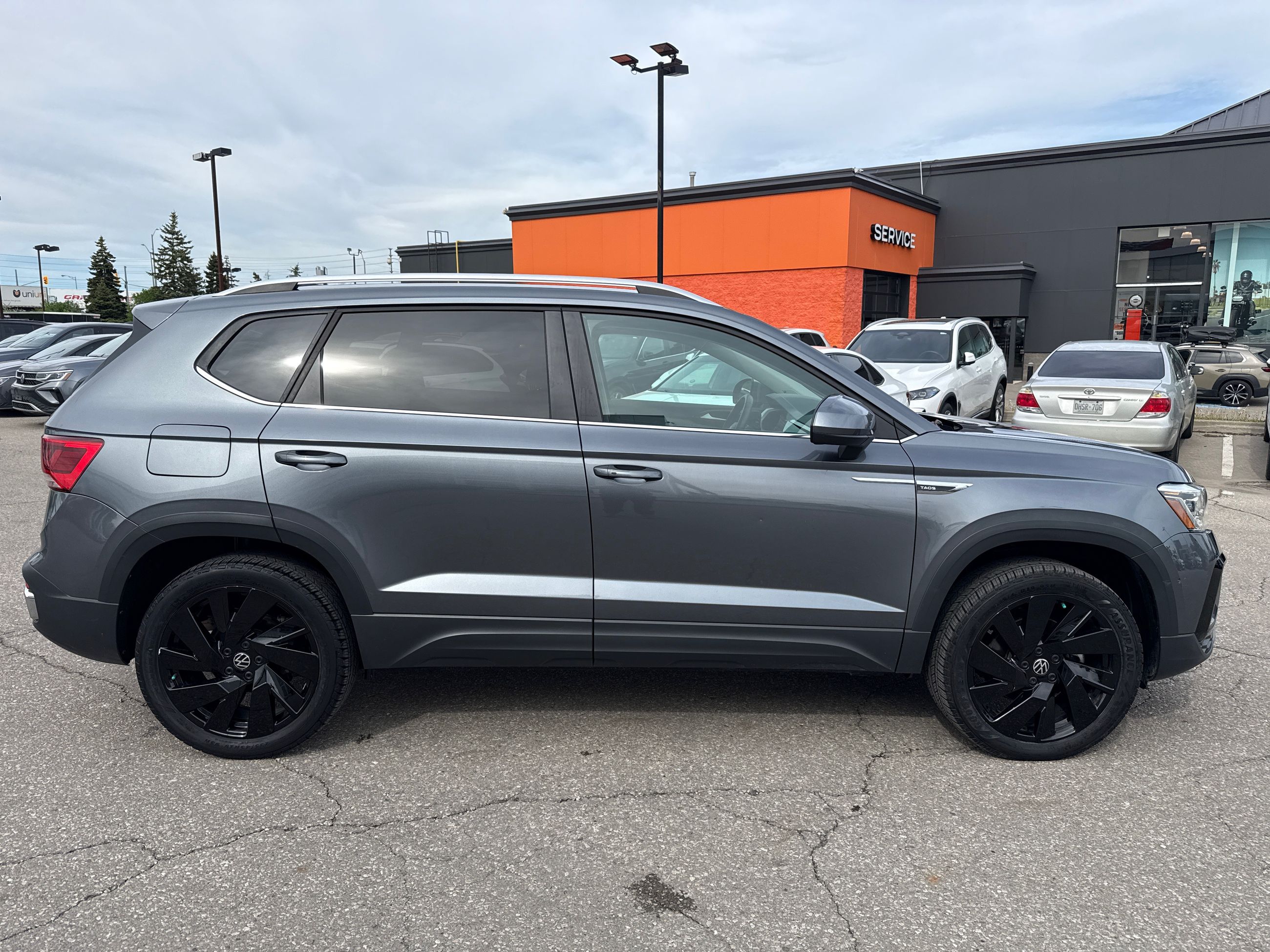 2023 Volkswagen Taos in Mississauga, Ontario