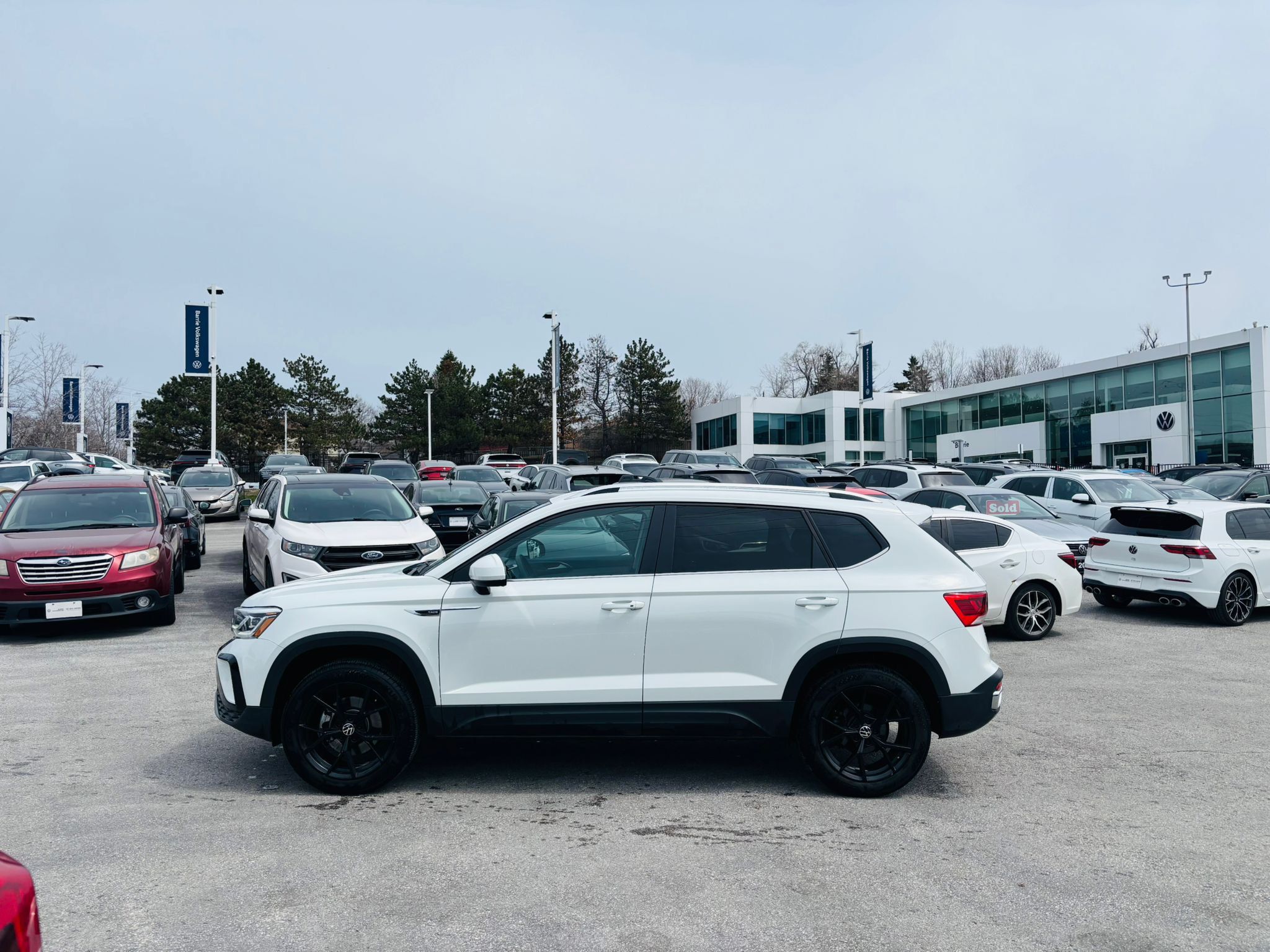 Volkswagen Taos  2024 à Barrie, Ontario