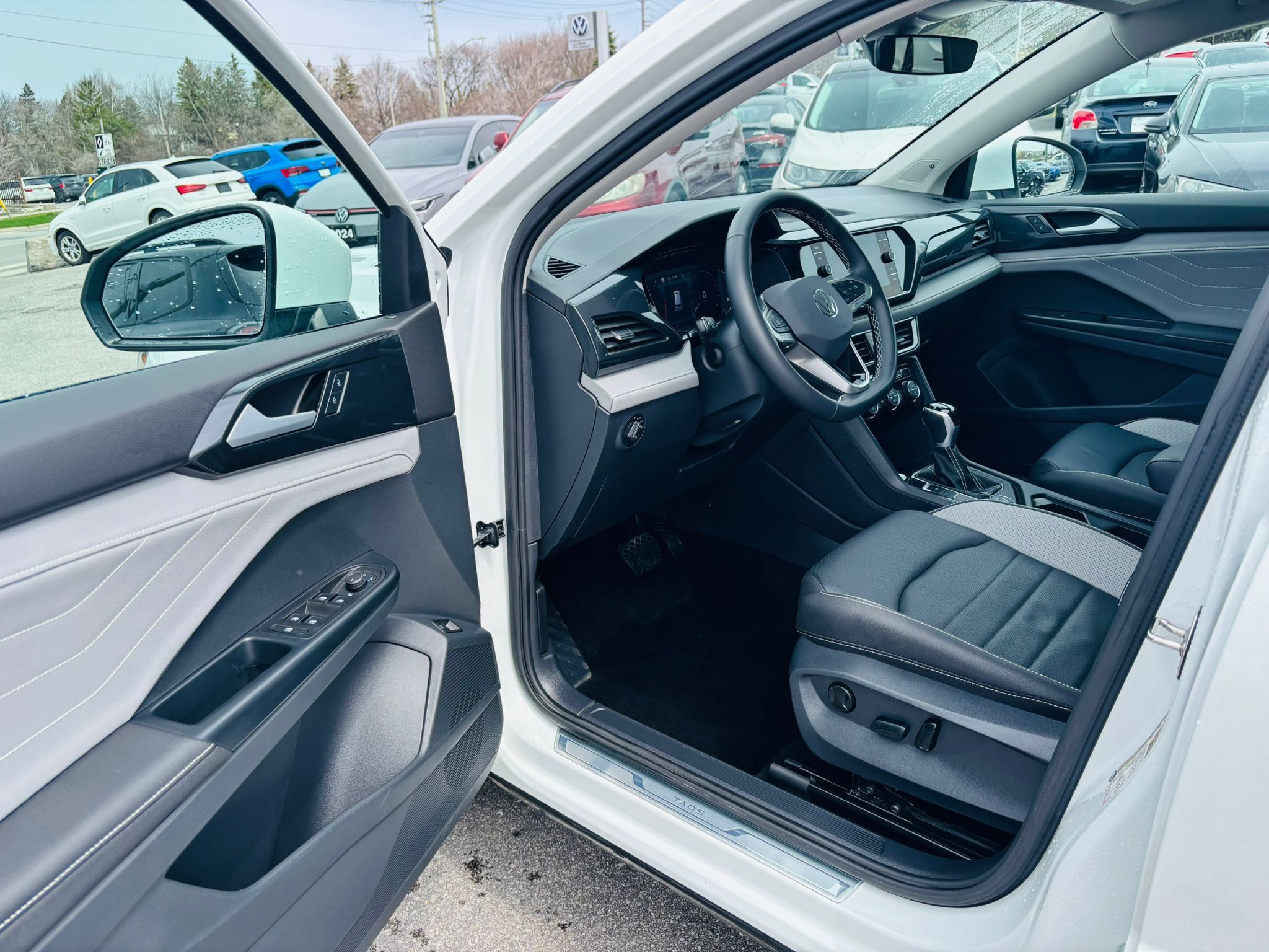 Volkswagen Taos  2024 à Barrie, Ontario