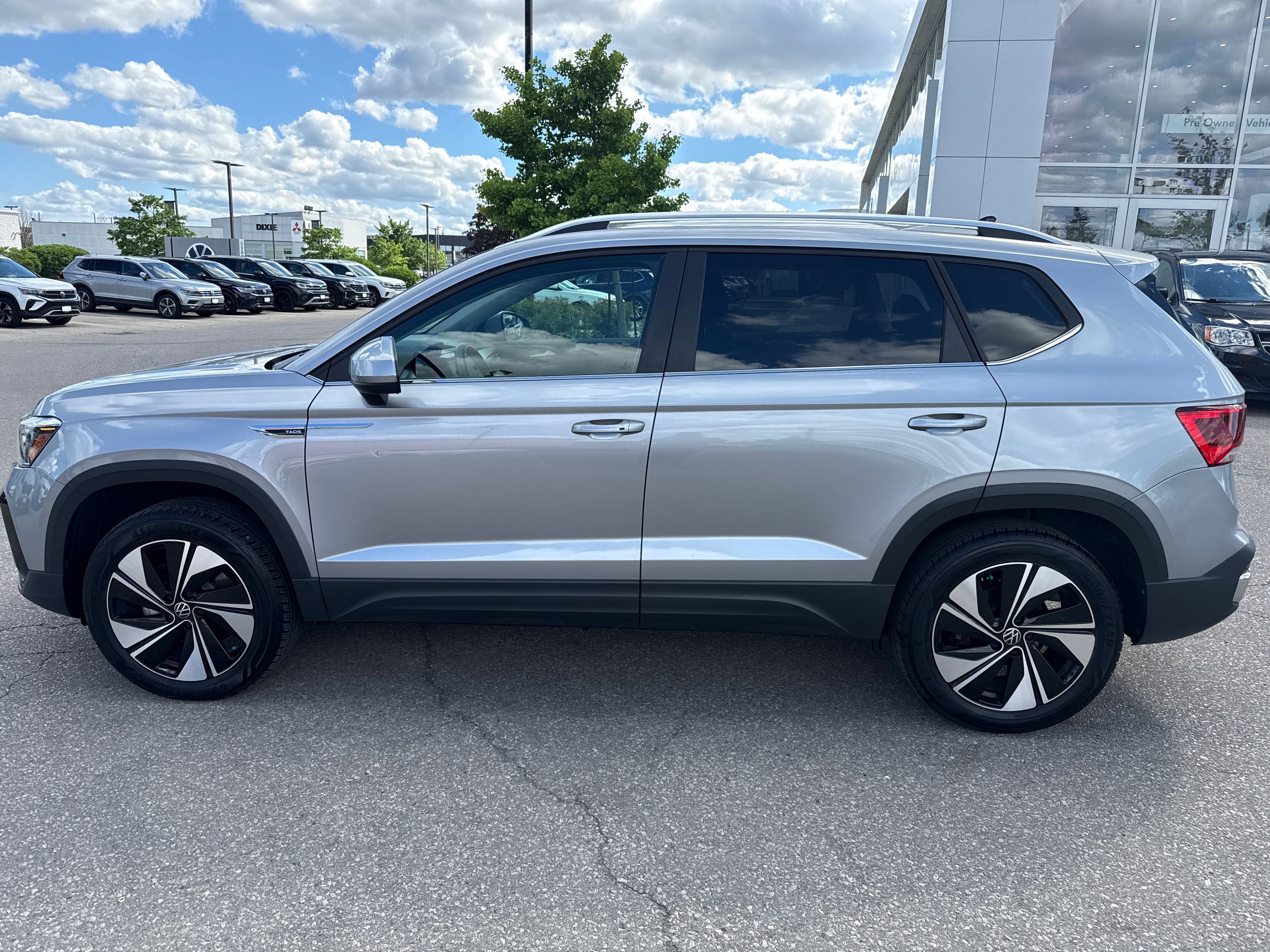 2024 Volkswagen Taos in Mississauga, Ontario