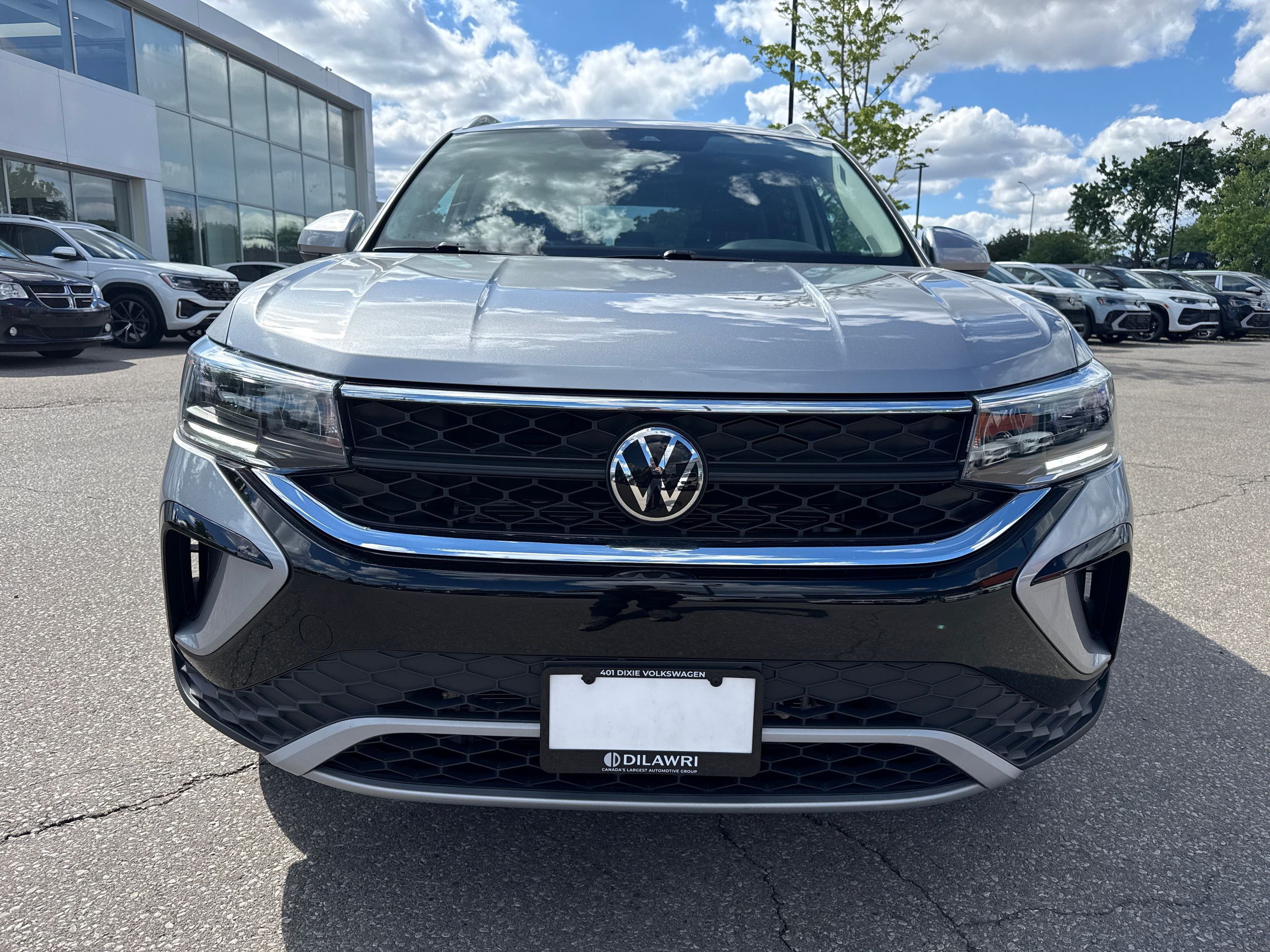 2024 Volkswagen Taos in Mississauga, Ontario